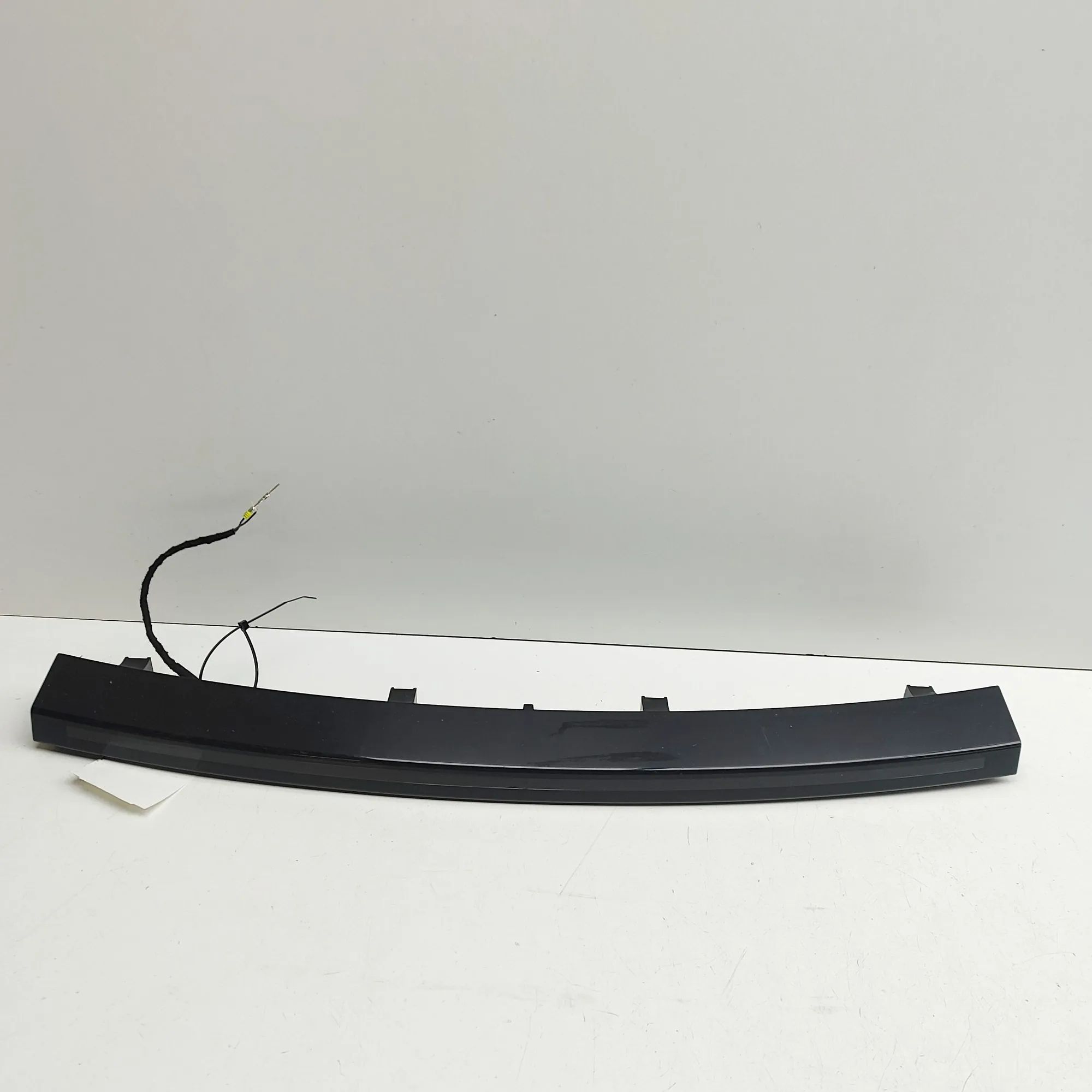 Land Rover Discovery Rear Third Brake Stop Light Rear Third Brake Stop Light — LAND ROVER DISCOV...