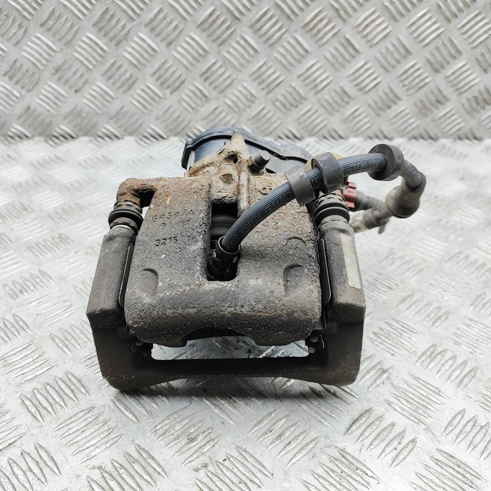 Audi Q5 (8R) Brake caliper — rear left Brake caliper — rear left — AUDI Q5 (8R) (2008-...
