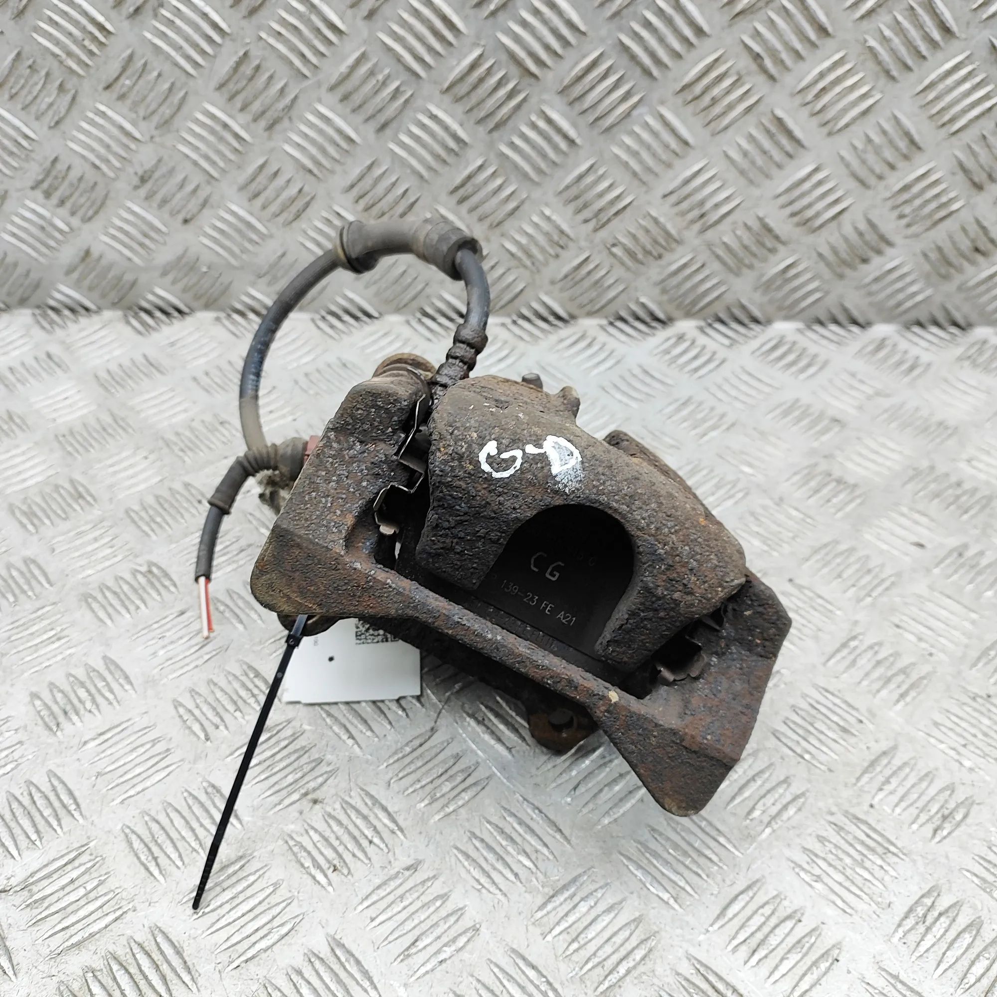 Audi Q5 (8R) Brake caliper — rear right Brake caliper — rear right — AUDI Q5 (8R) (2008...