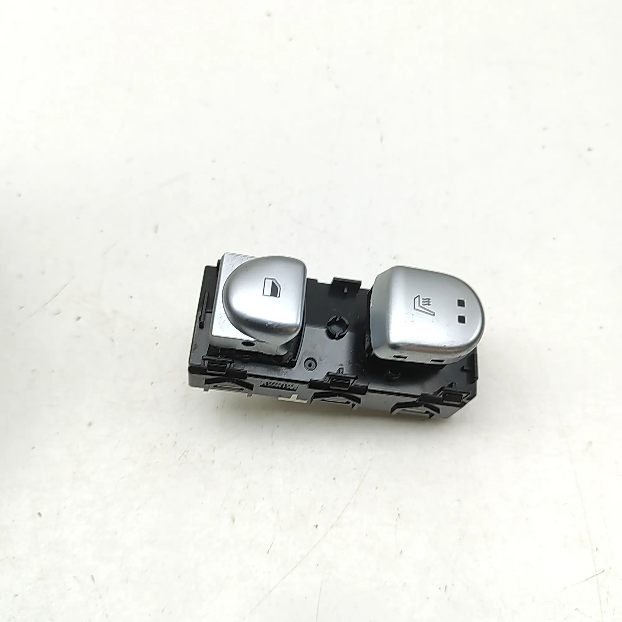 Hyundai Ioniq Door window switch — rear right Door window switch — rear right — HYUNDAI IONIQ...