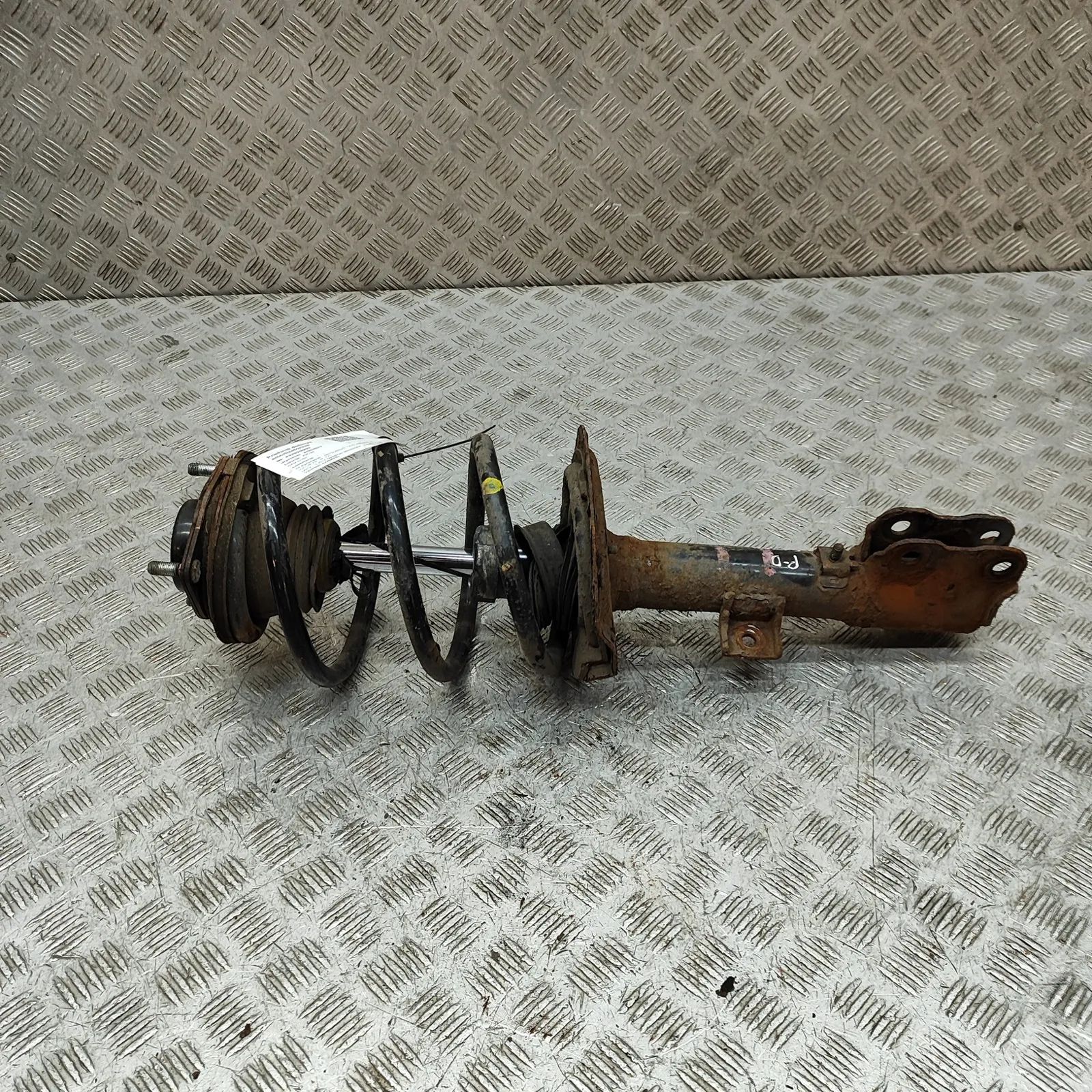Mitsubishi Outlander Shock absorber — front right Shock absorber — front right — MITSUBISHI OUTLA...