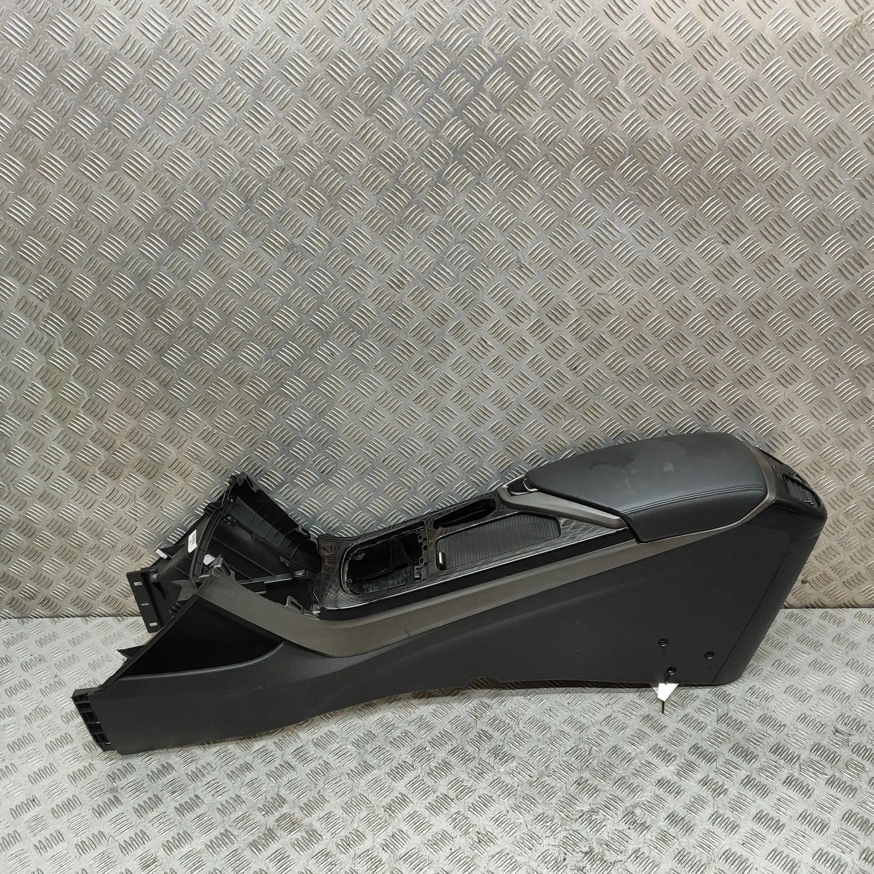 Hyundai i40 center console center Console — HYUNDAI I40 (VF) (2012-...) — ...