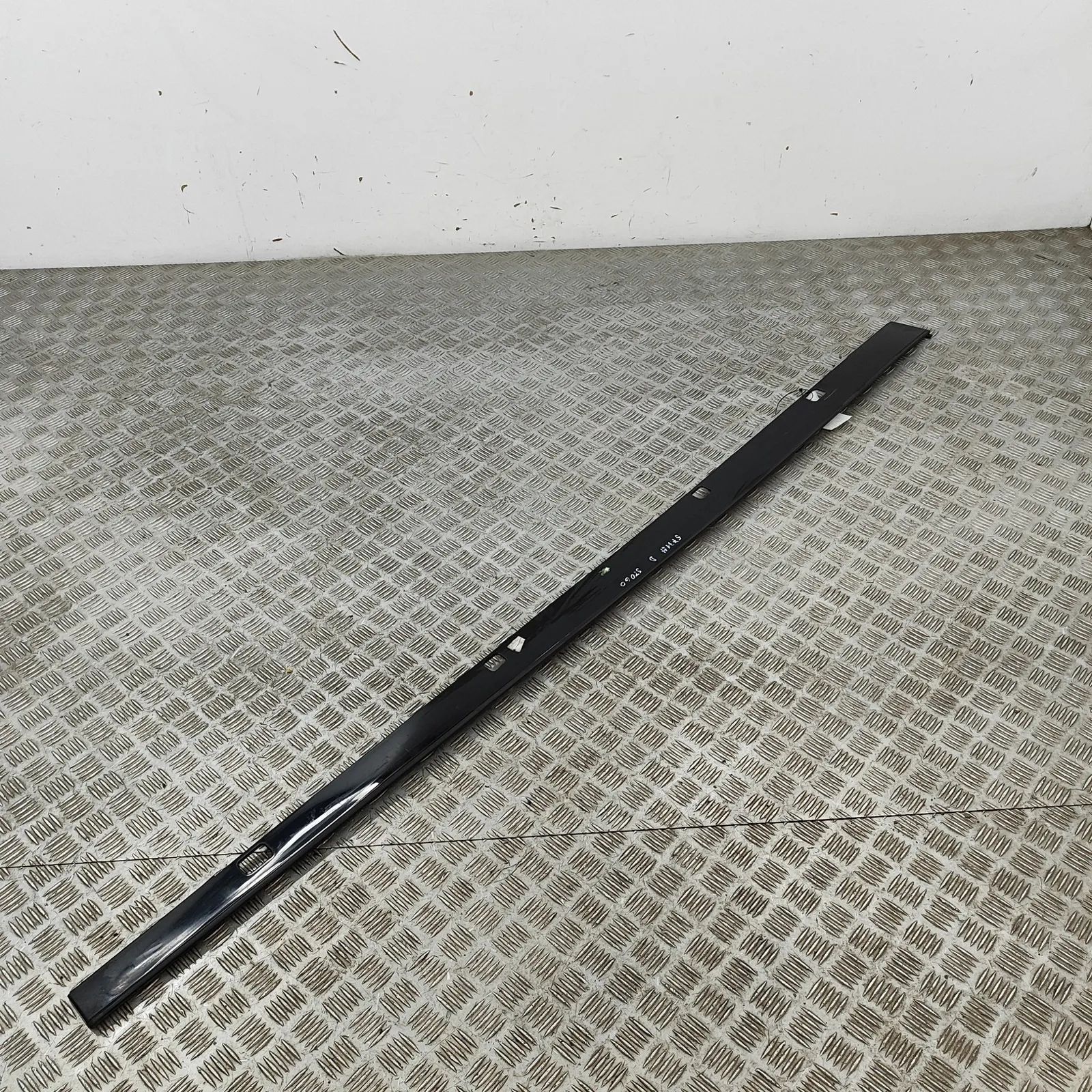 Kia Sportage Left Side Roof Strip Trim Left Side Roof Strip Trim — KIA SPORTAGE (QL) (...