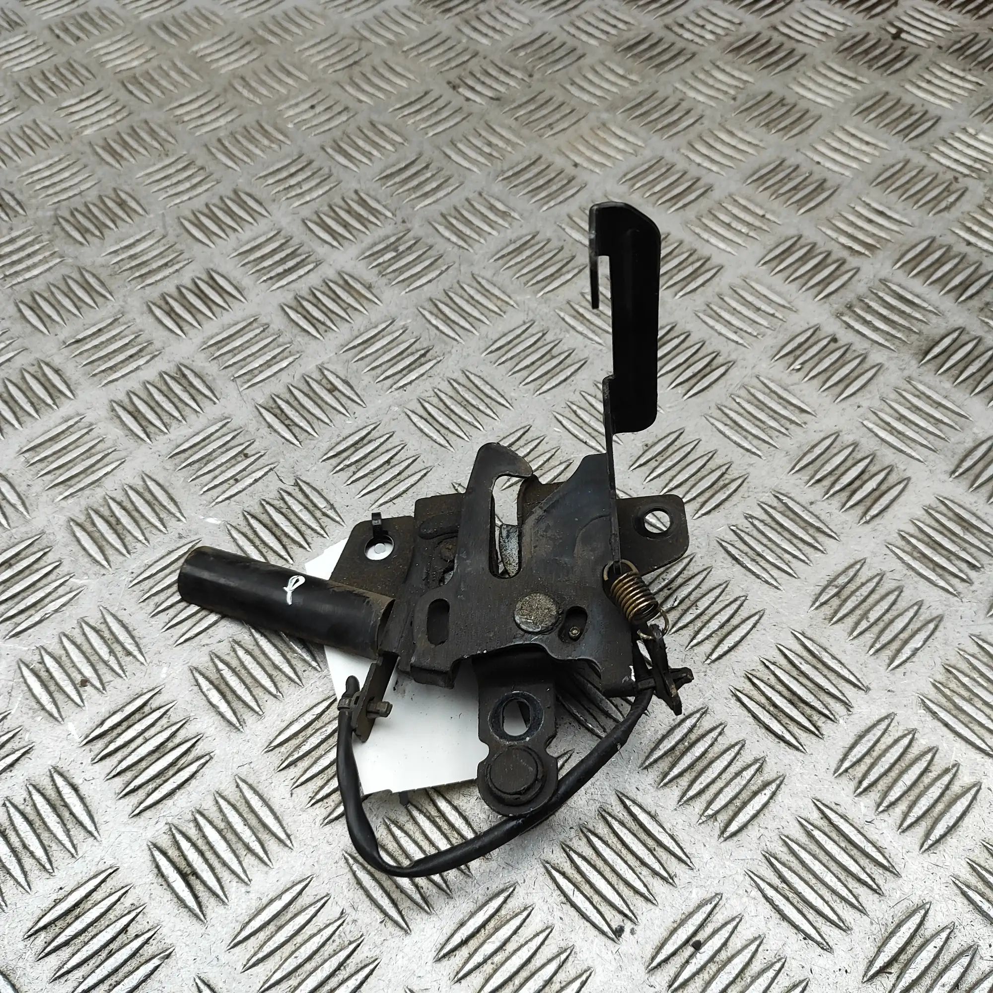 Subaru Forester konepellin lukitus Bonnet lock — SUBARU FORESTER (V SK_) (2018-......