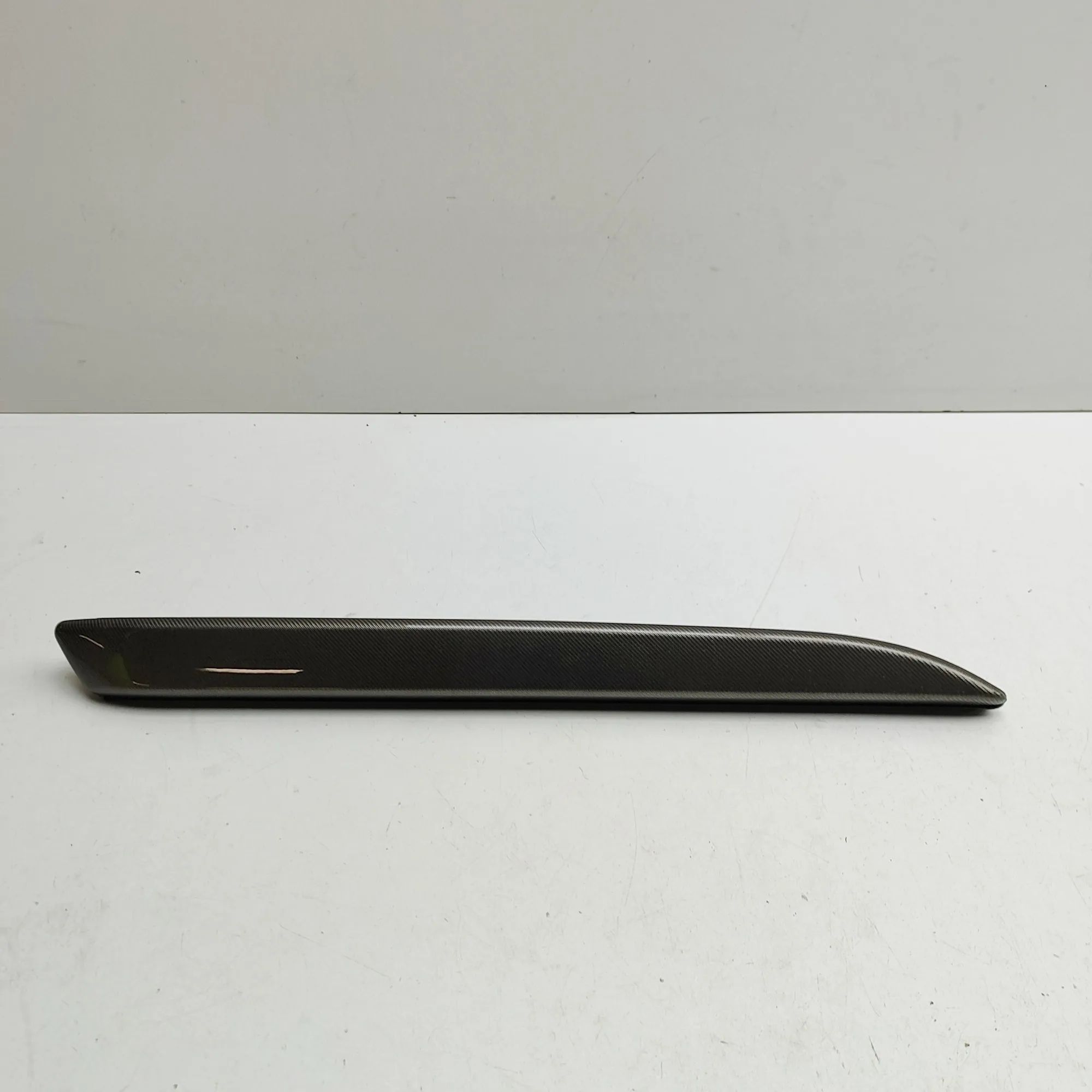 Land Rover Discovery Door panel trim — front left Door panel trim — front left — LAND ROVER DISCO...