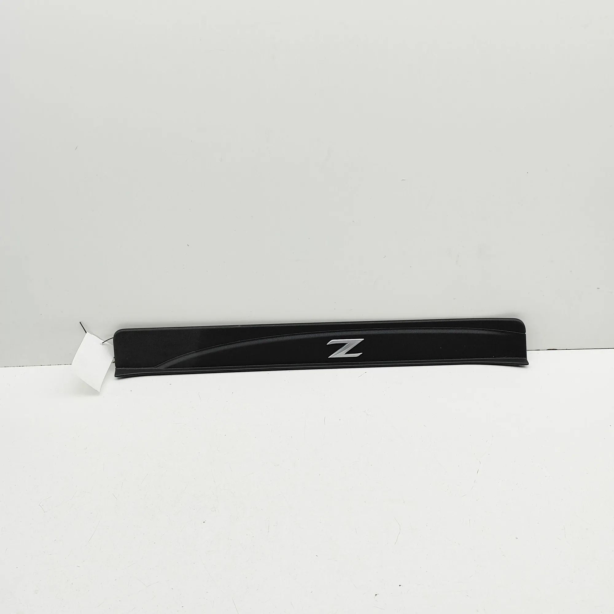 Nissan 370Z Sill trim — front right Sill trim — front right — NISSAN 370 (Z Coupe Z...