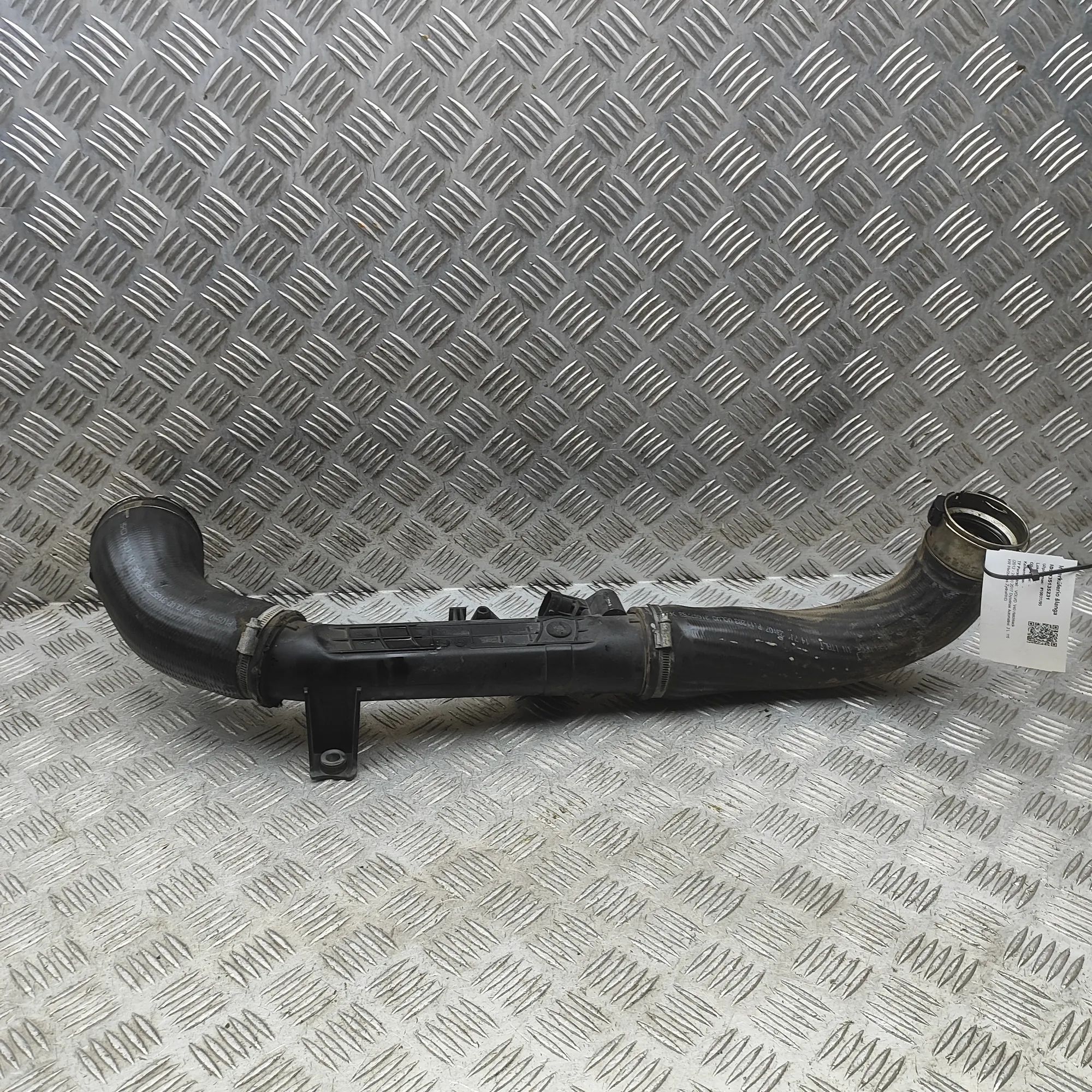 Volvo V40 Intercooler Hose Pipe Intercooler Hose Pipe — VOLVO V40 (Hatchback) (...
