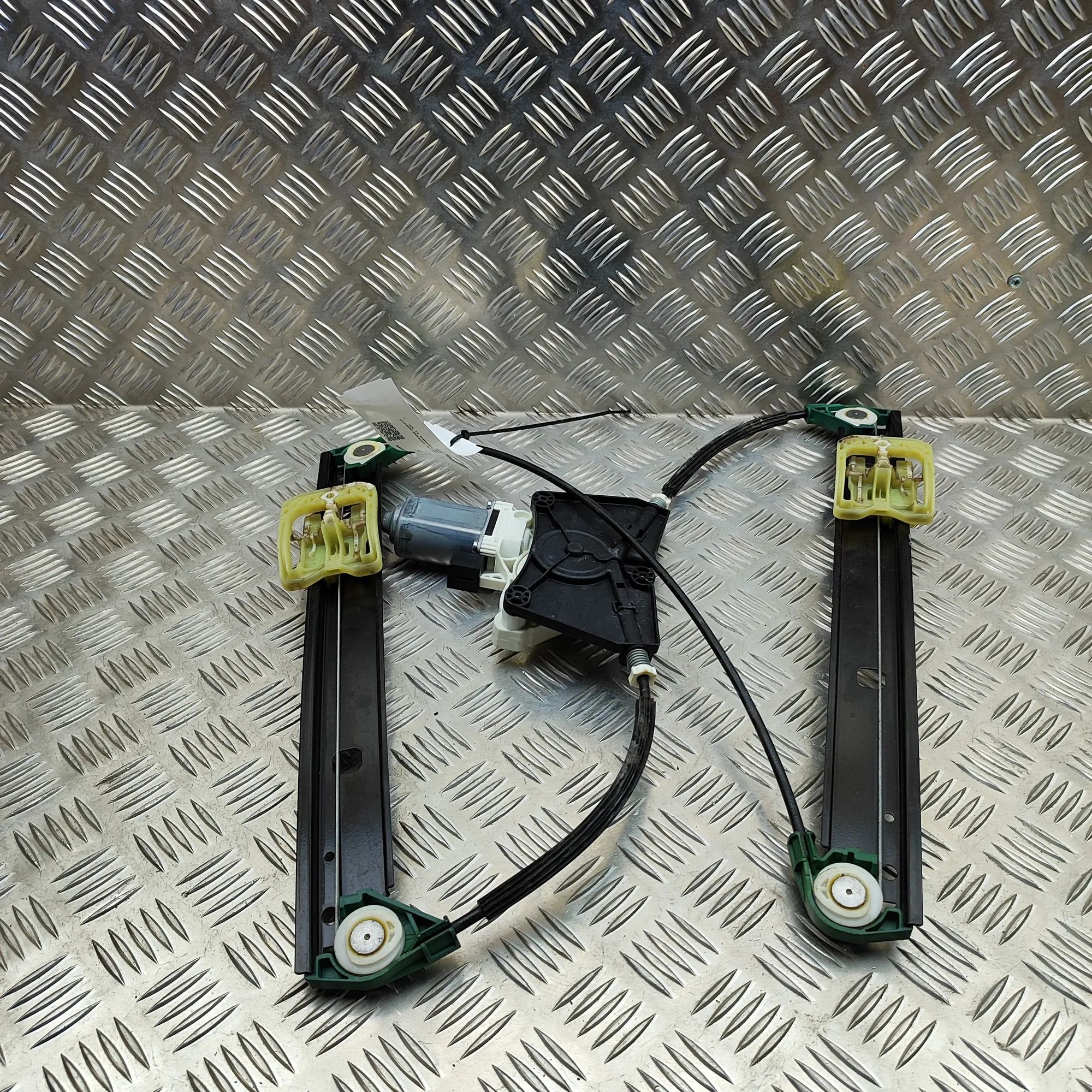 Porsche Cayenne Rear Left Door Window Regulator Rear Left Door Window Regulator — PORSCHE CAYEN...