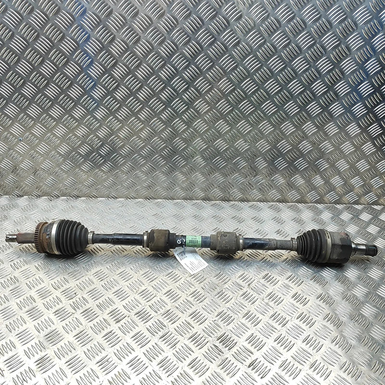 Hyundai i40 Front Right Driveshaft Front Right Driveshaft — HYUNDAI I40 (VF) (2012...