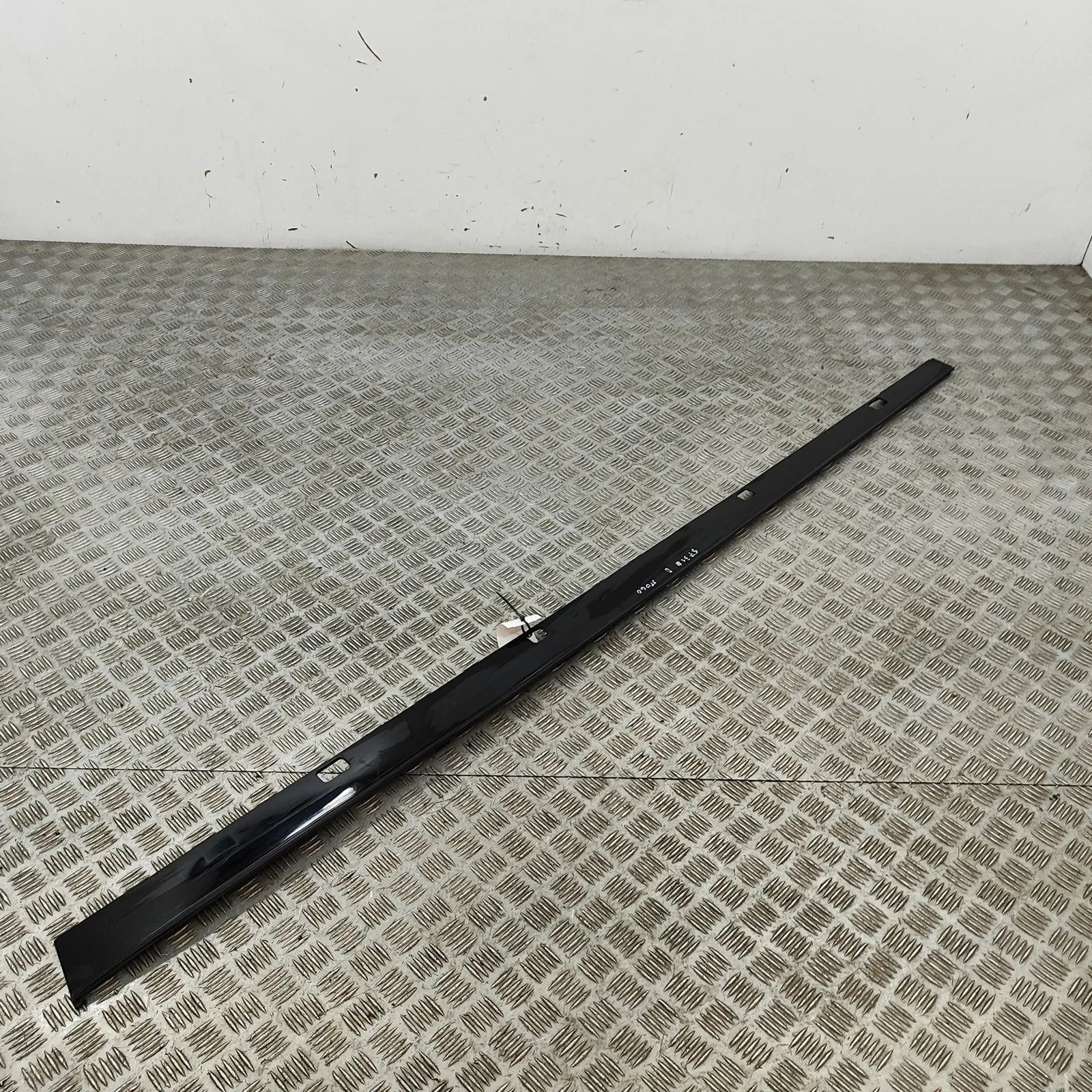 Kia Sportage Right Side Roof Strip Trim Right Side Roof Strip Trim — KIA SPORTAGE (QL) ...