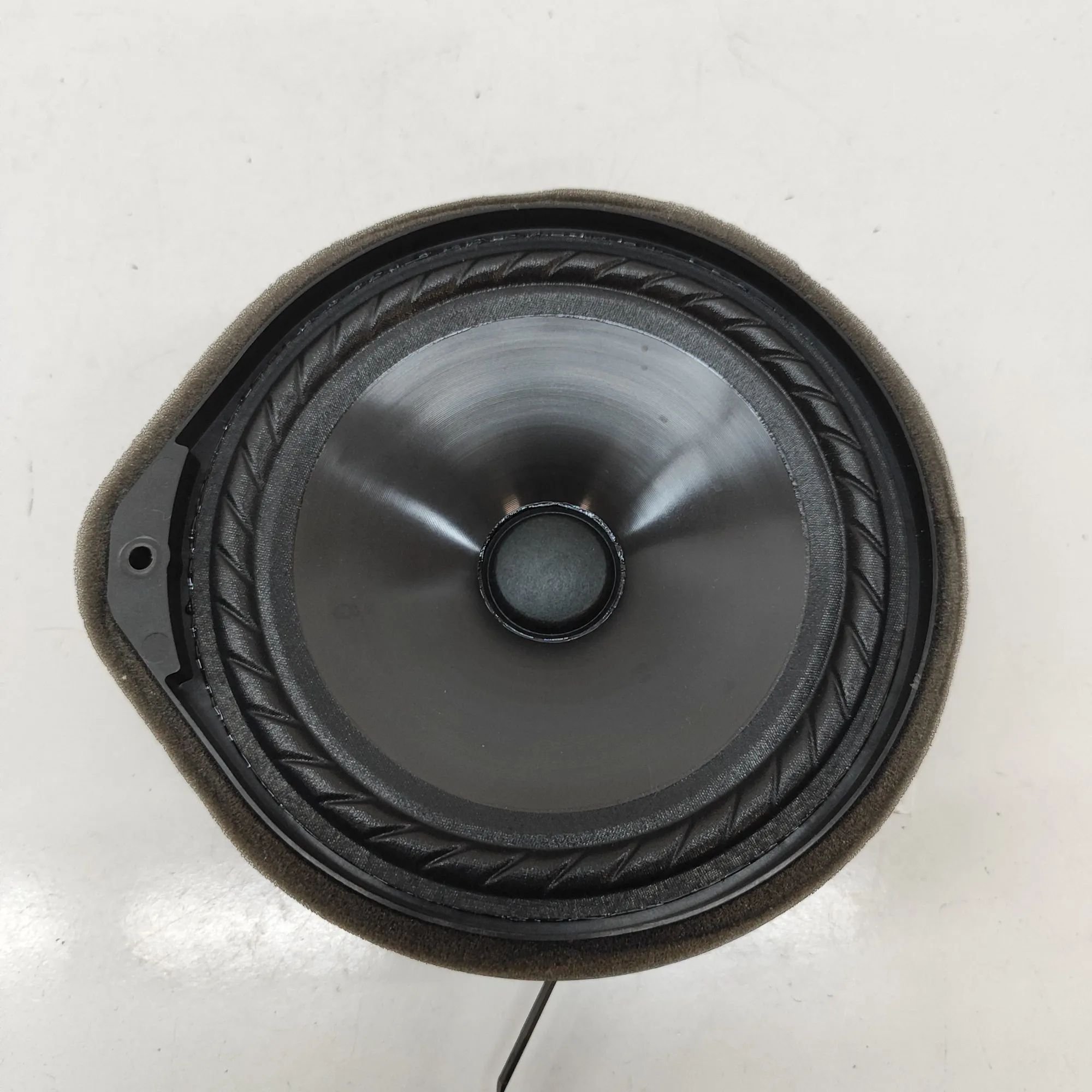 Honda HR-V / e:Ny1 Front Left Door Speaker Front Left Door Speaker — HONDA E:NY1 (2023-......