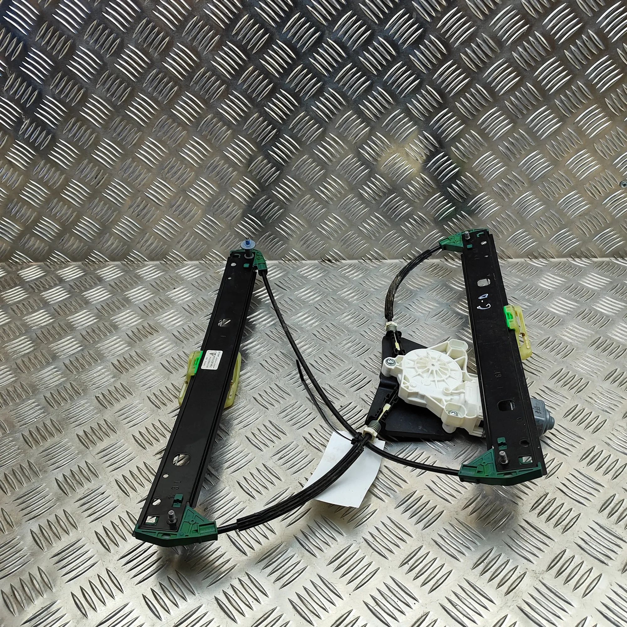 Porsche Cayenne Rear Right Door Window Regulator Rear Right Door Window Regulator — PORSCHE CAYE...