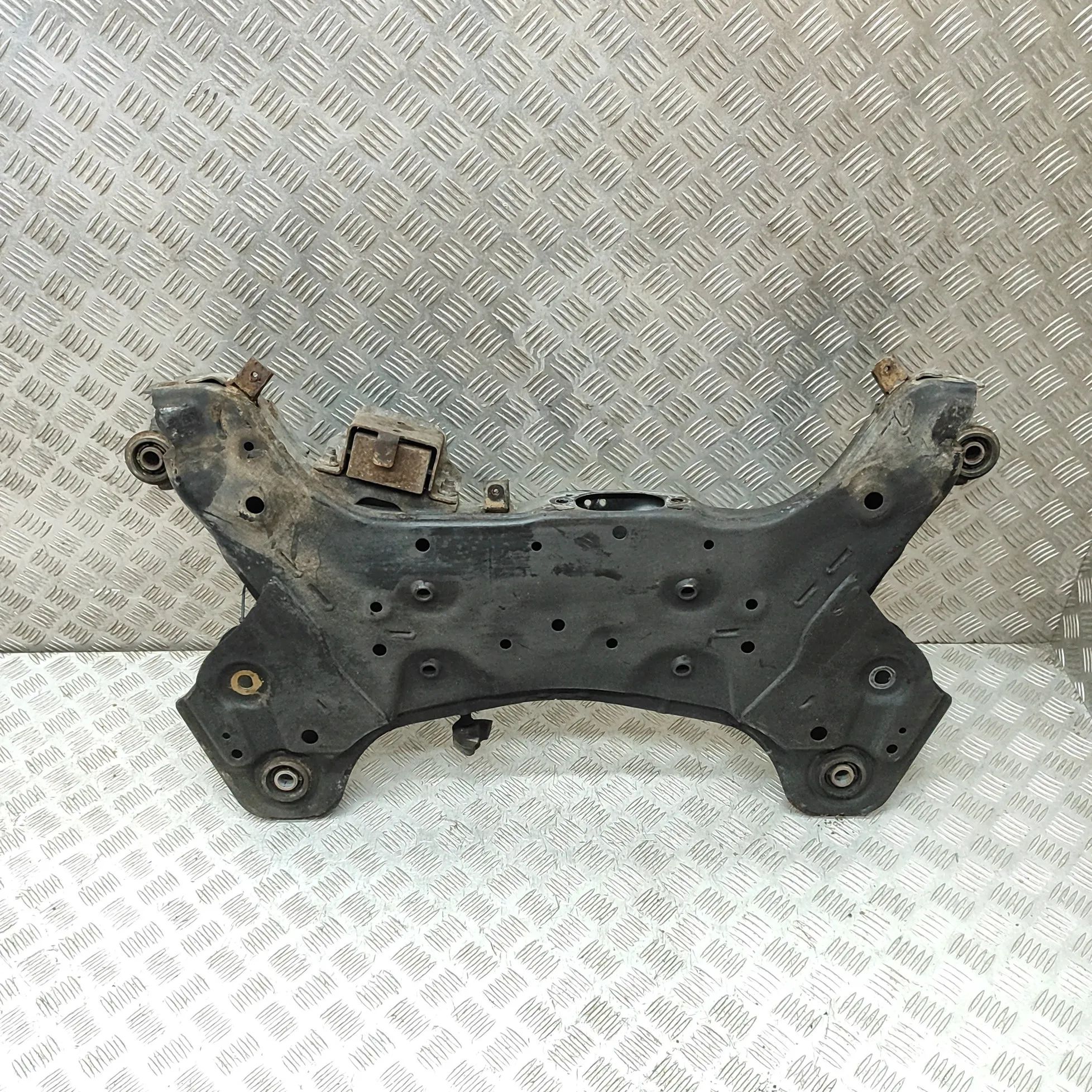 Hyundai i40 Front subframe Front subframe — HYUNDAI I40 (VF) (2012-...) — ...