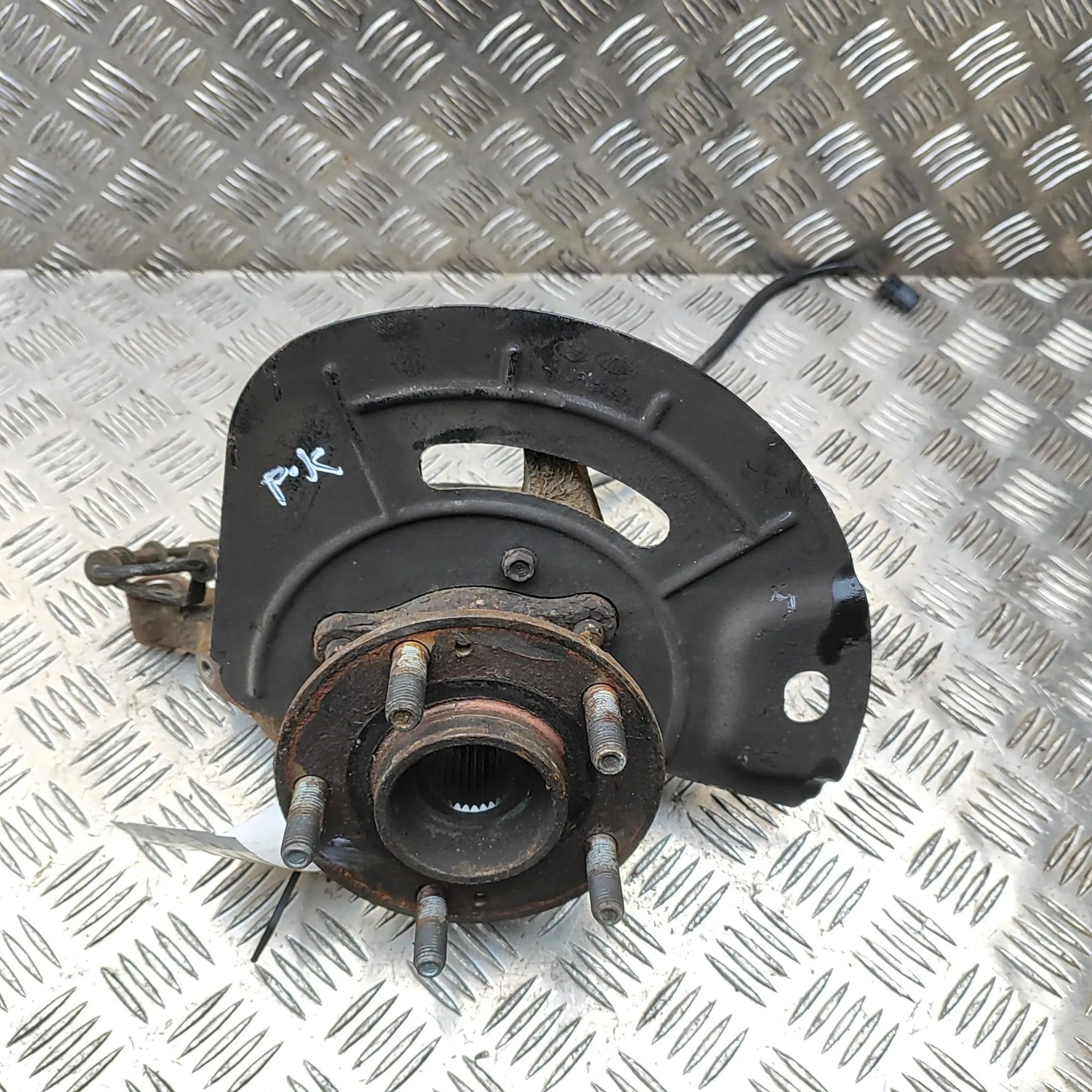 Hyundai i40 Front Left Wheel Hub Front Left Wheel Hub — HYUNDAI I40 (VF) (2012-....