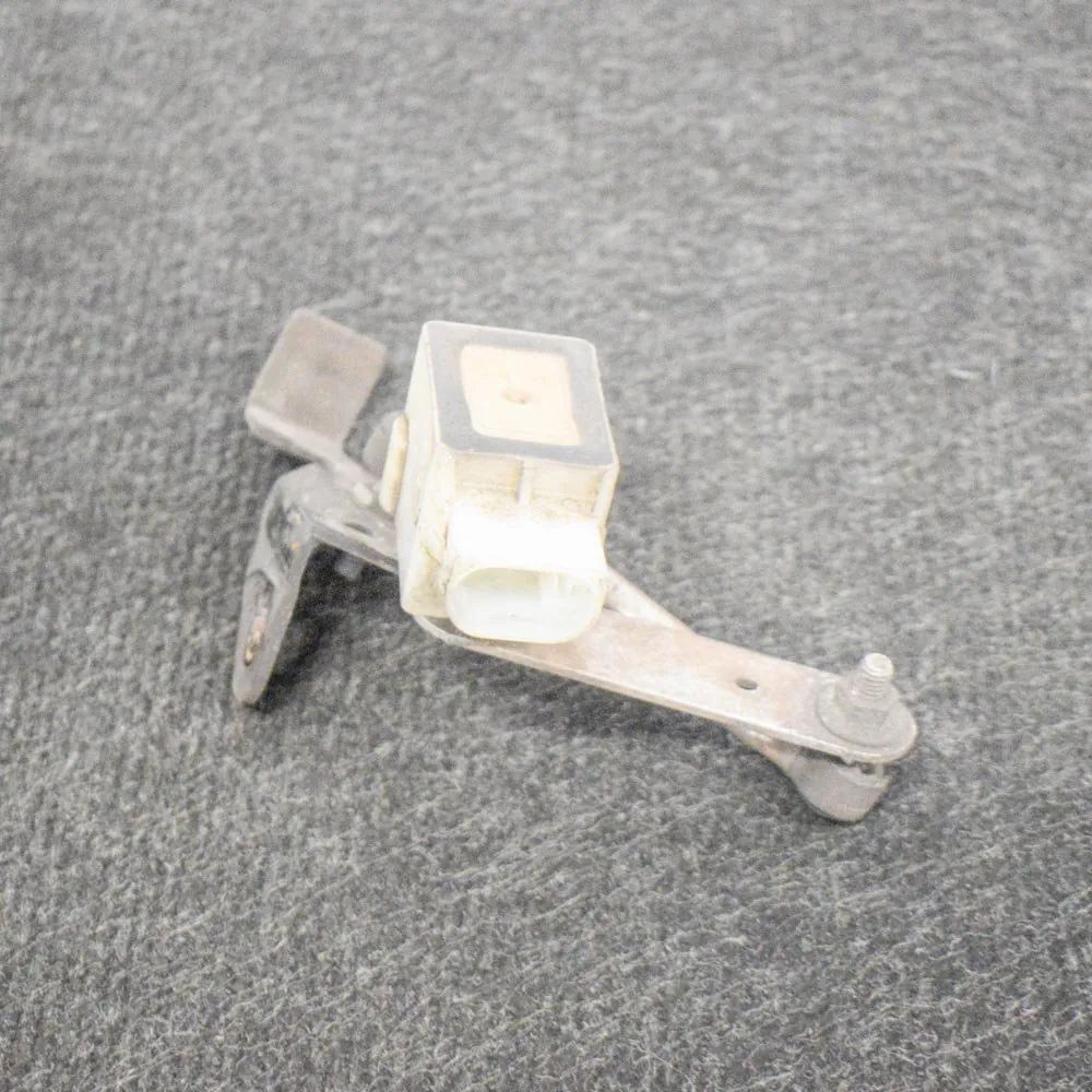 Maserati Ghibli Ride height sensor — rear right Ride height sensor — rear right — MASERATI GHIB...
