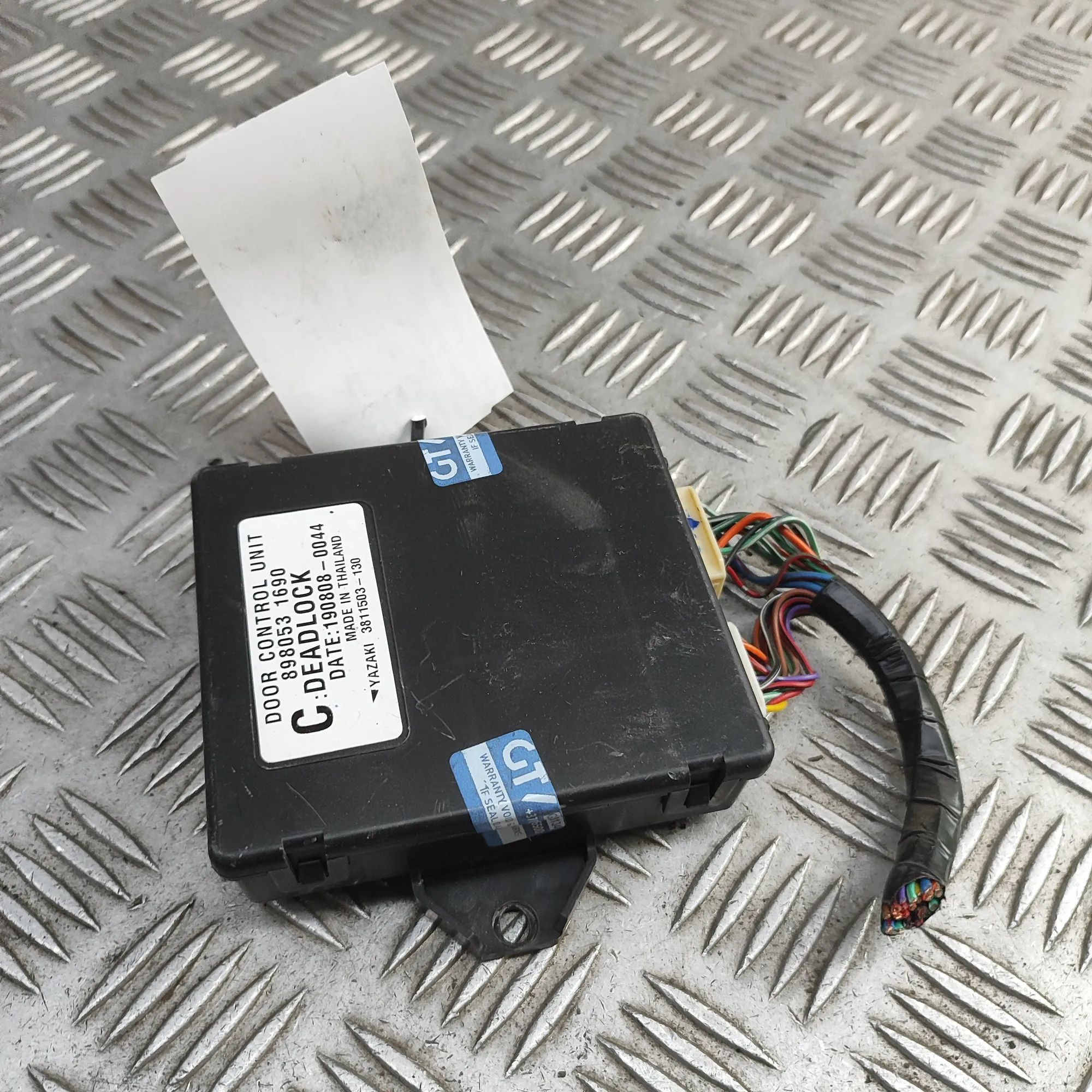 Isuzu D-Max Central Locking Control Unit Central locking control unit — ISUZU D-MAX (I T...