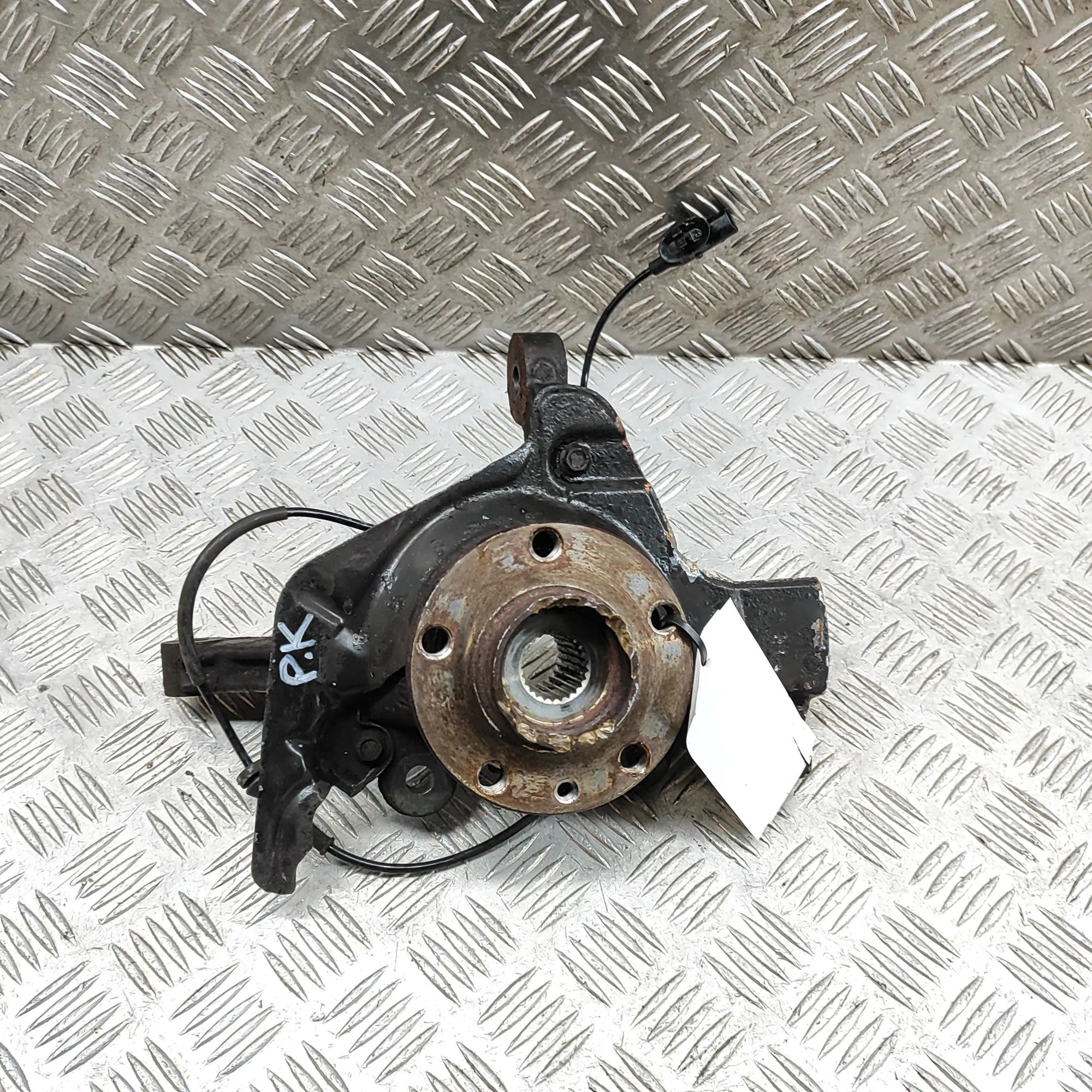 Fiat Doblo (263) Front Left Wheel Hub Front Left Wheel Hub — FIAT DOBLO (MPV 263_) (2...