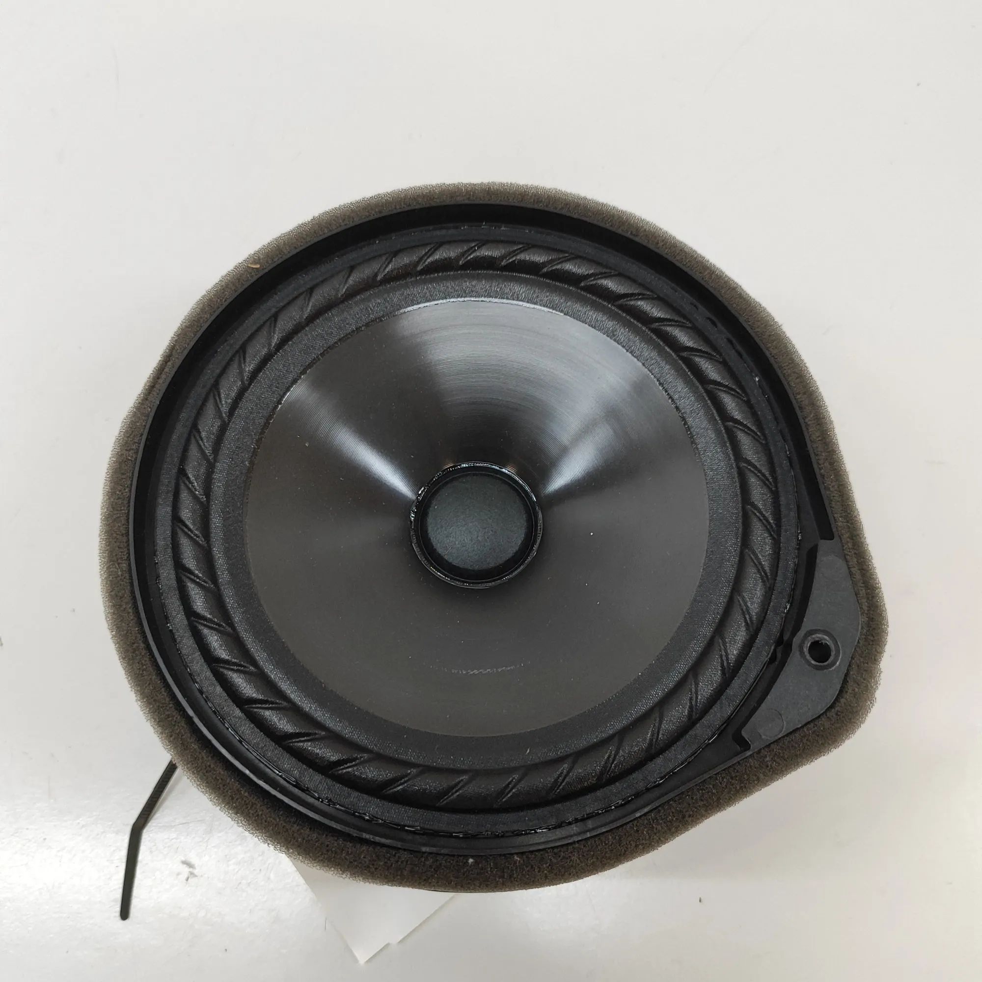 Honda HR-V / e:Ny1 Front Right Door Speaker Front Right Door Speaker — HONDA E:NY1 (2023-.....