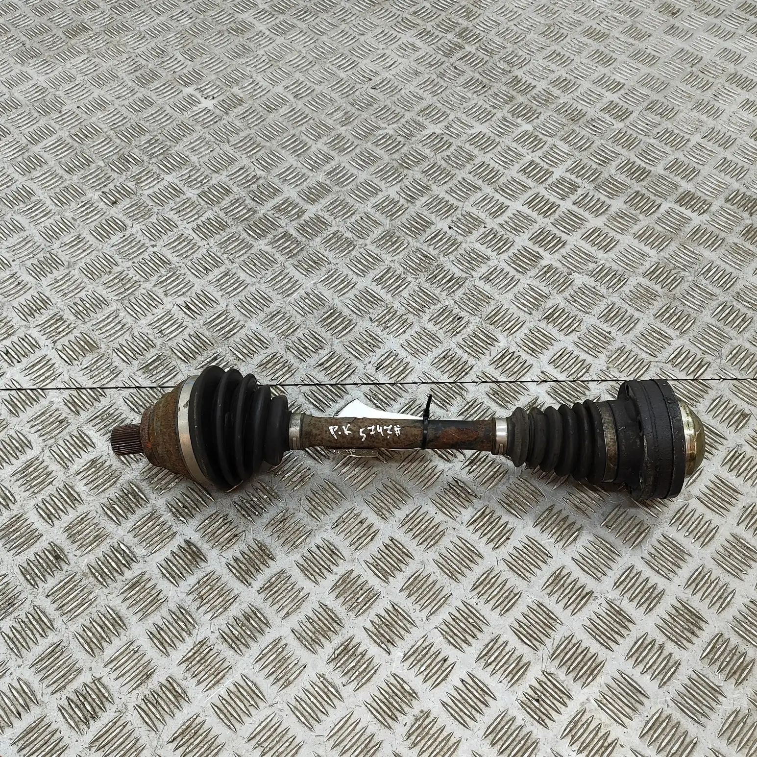 Volkswagen Jetta Front Left Driveshaft Front Left Driveshaft — VW JETTA (MK6 162, 163)...