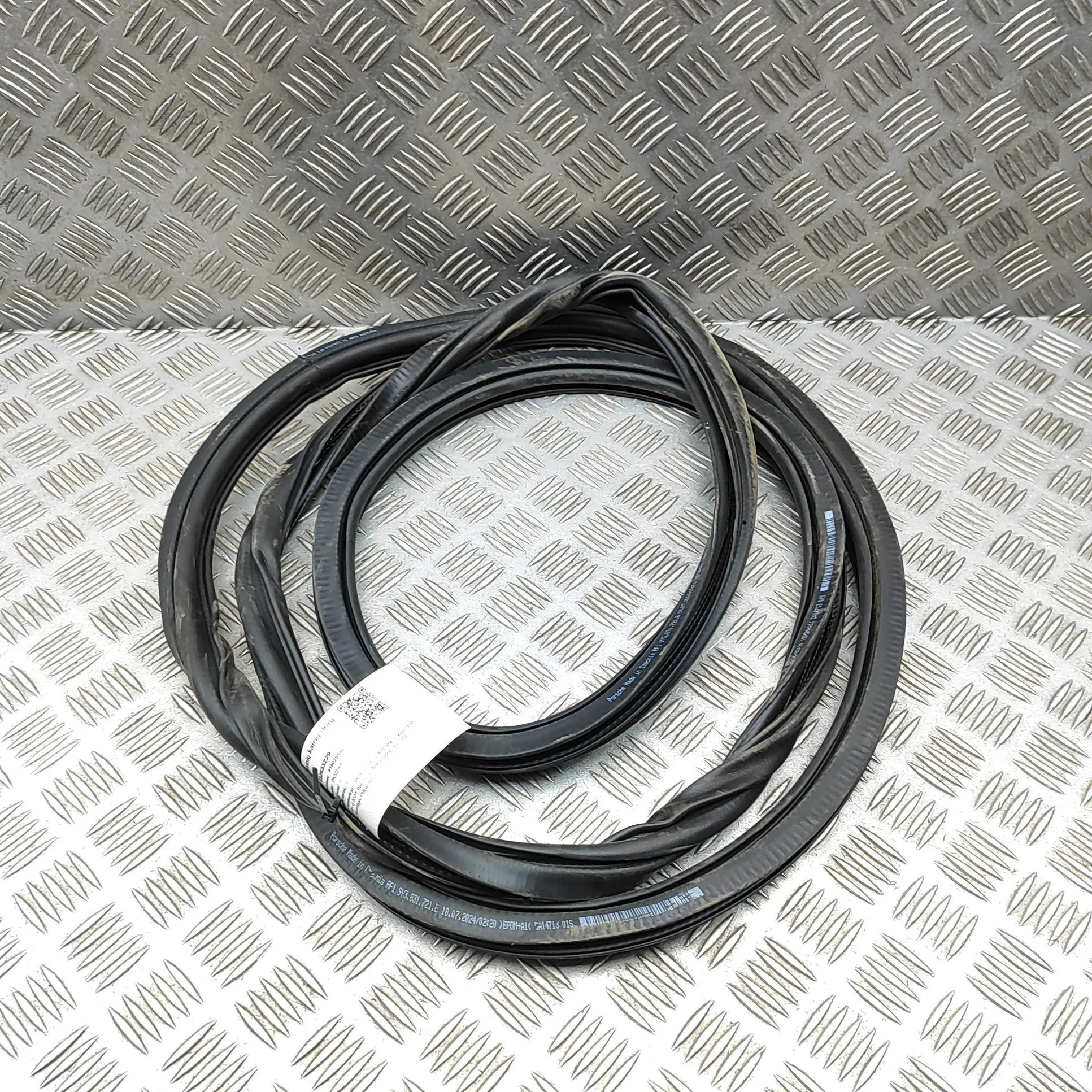 Porsche Cayenne Door rubber seal — front left Door rubber seal — front left — PORSCHE CAYENNE...
