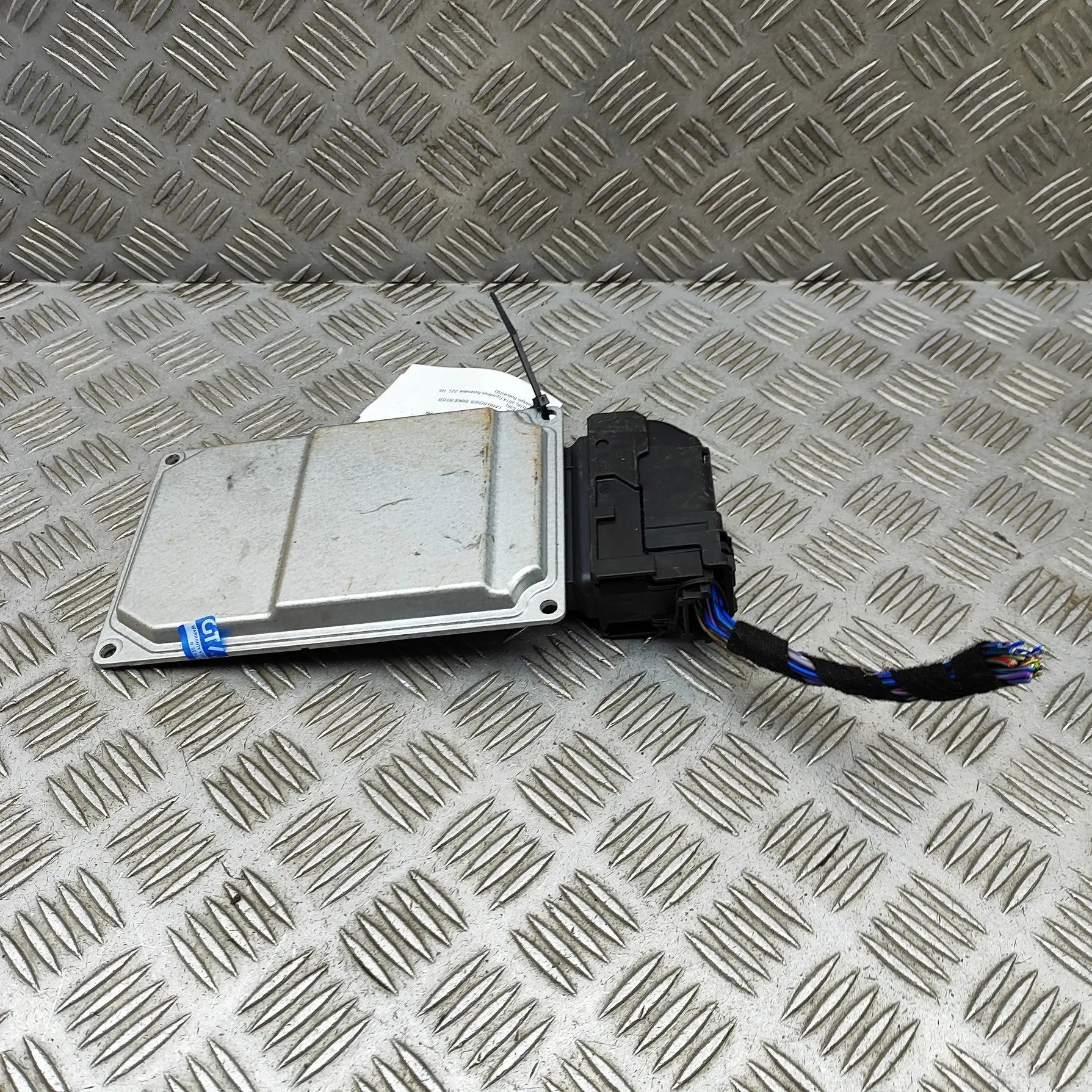 Land Rover Range Rover Evoque Dynamic Suspension Control Module Dynamic Suspension Control Module — LAND ROVER ...