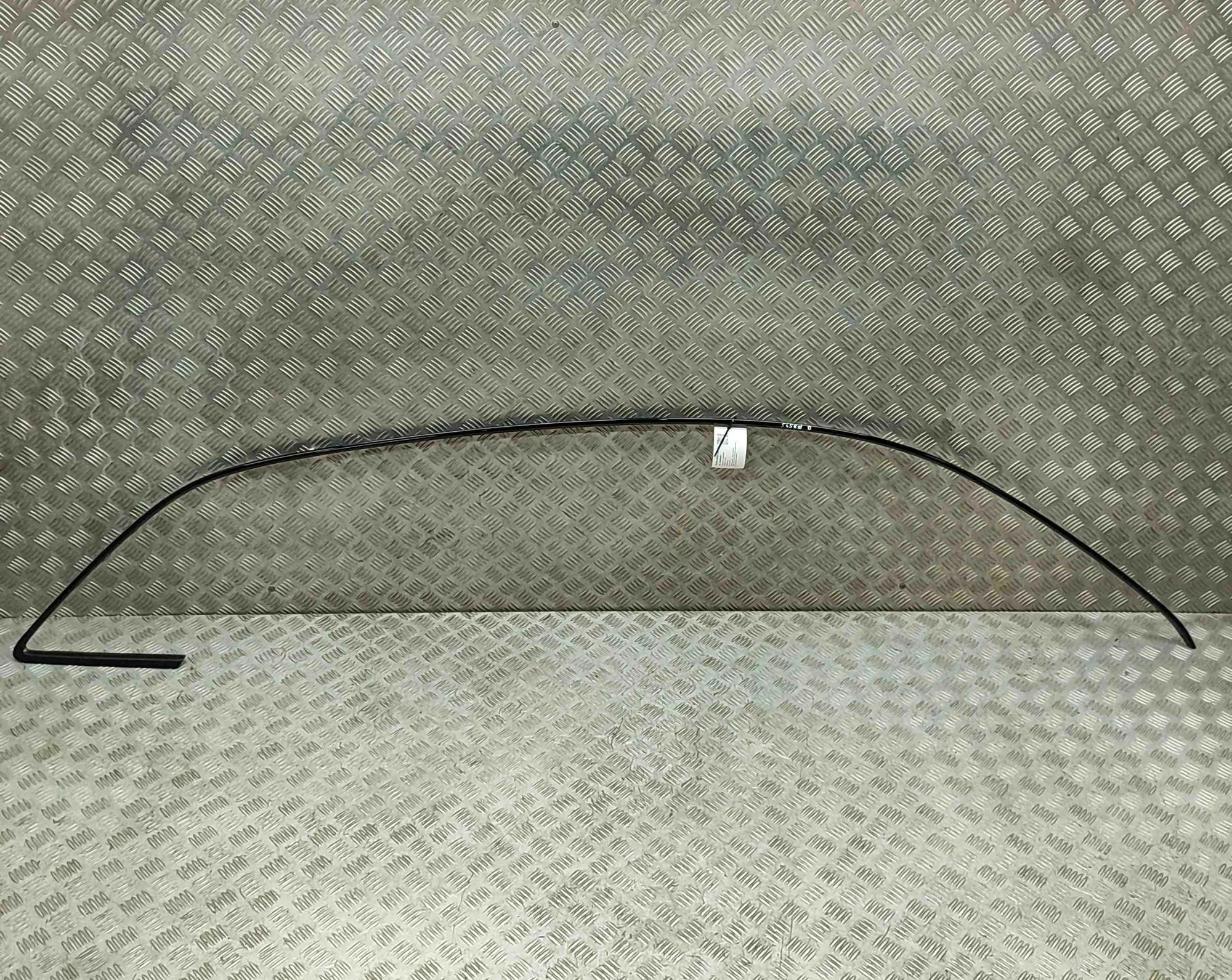 Audi Q3 (8U) Right Side Roof Strip Trim Right Side Roof Strip Trim — AUDI Q3 (8U) (2011...