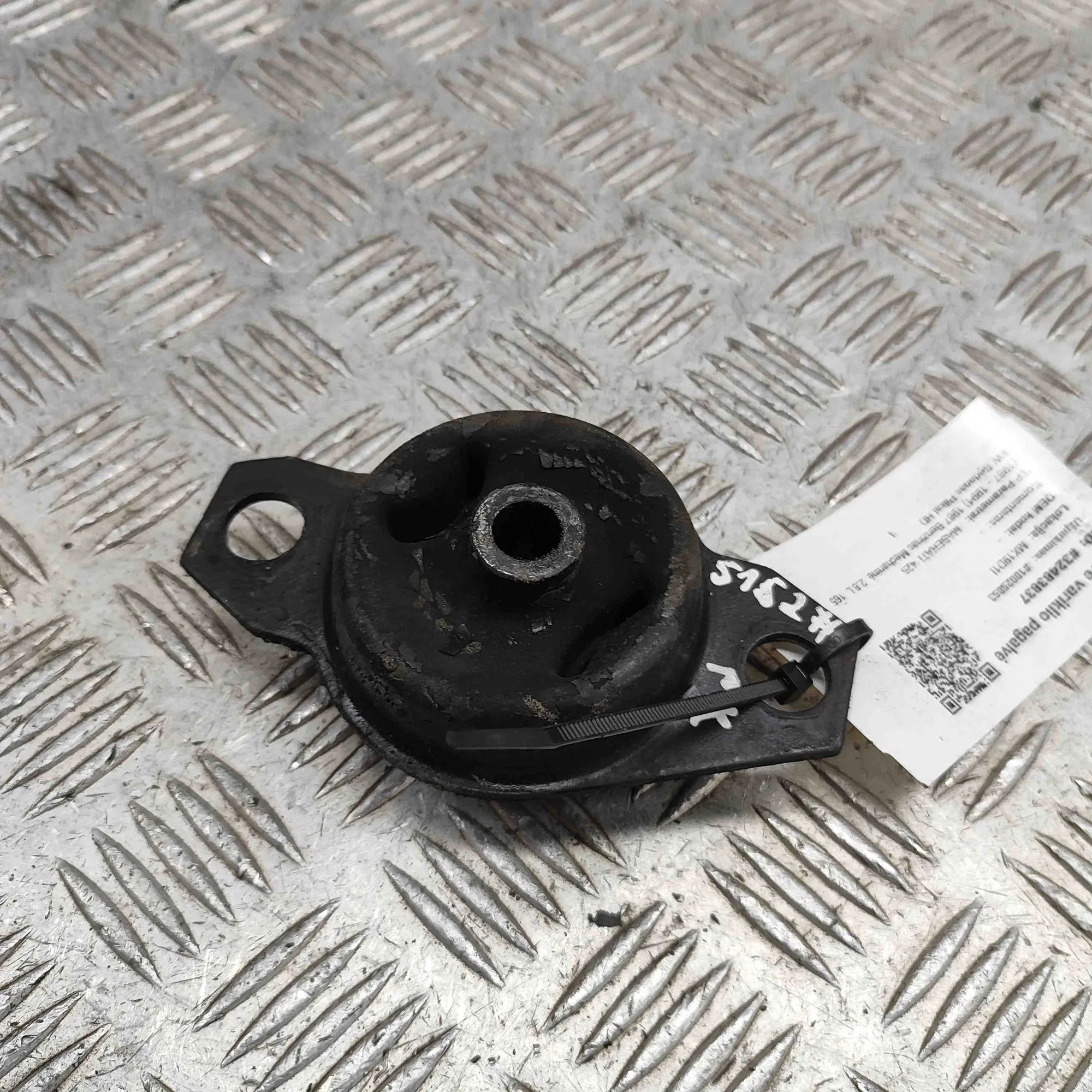 Maserati Biturbo (2, 4, Spyder, Karif) Left Side Engine Mount Left Side Engine Mount — MASERATI 425 (1987-199...