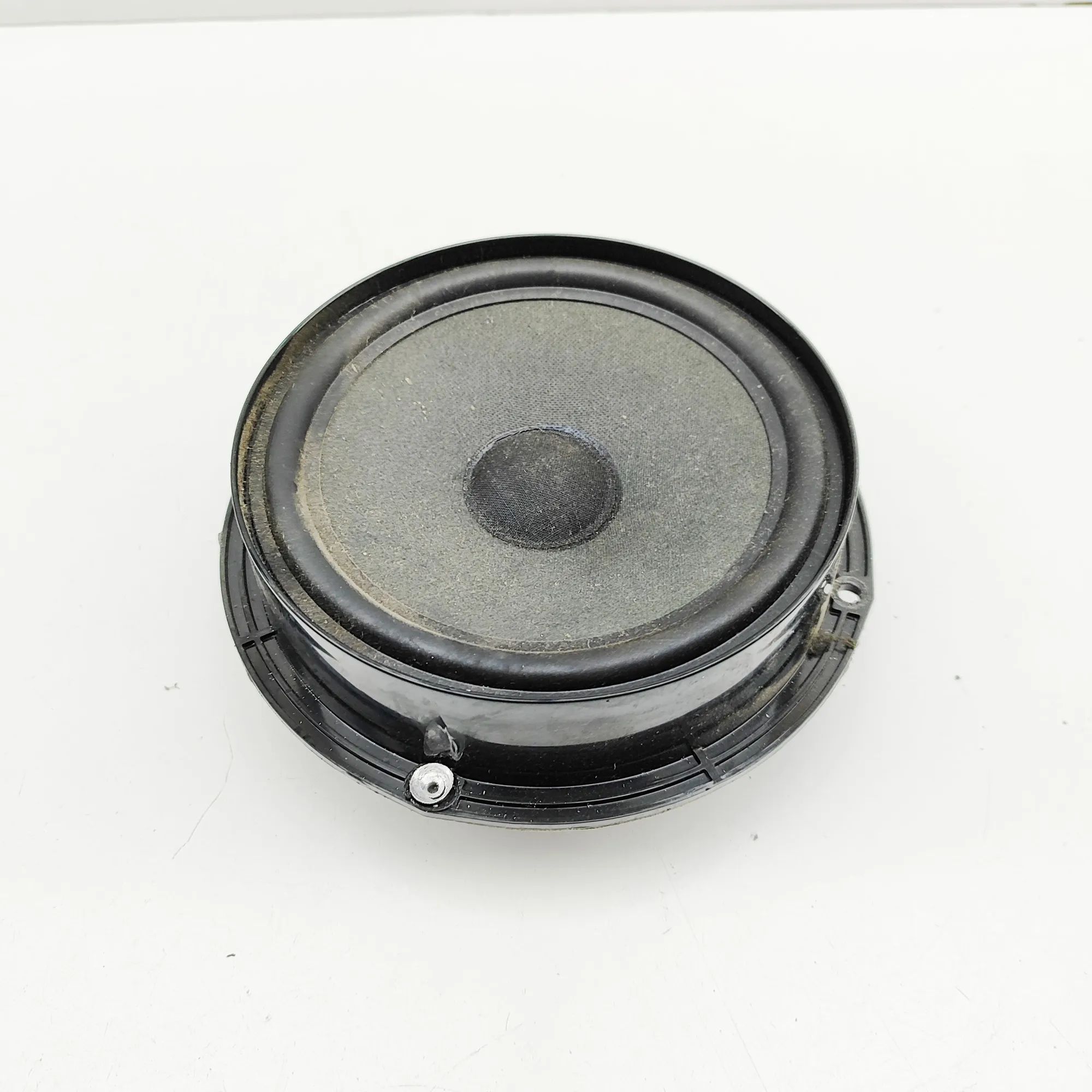 Volkswagen Transporter (T6, Caravelle, Multivan) Front Right Door Speaker Front Right Door Speaker — VW TRANSPORTER (VI T...