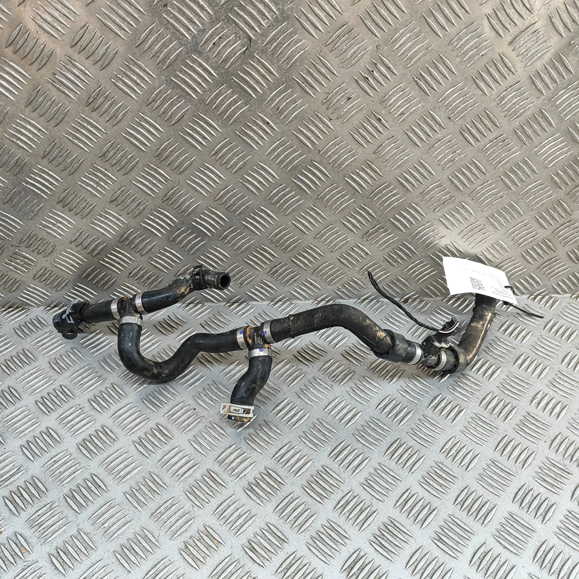 Audi Q5 (FY) Шланг системы охлаждения Coolant hose — AUDI Q5 (FY) (2016-...) — 80A122...