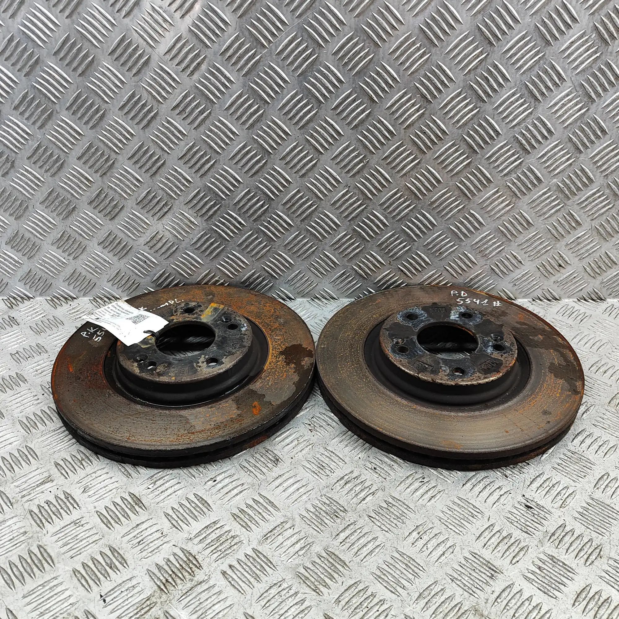 Kia Ceed (CD) Front Brake Disc Kit Front Brake Disc Kit — KIA CEE\'D (Hatchback CD...