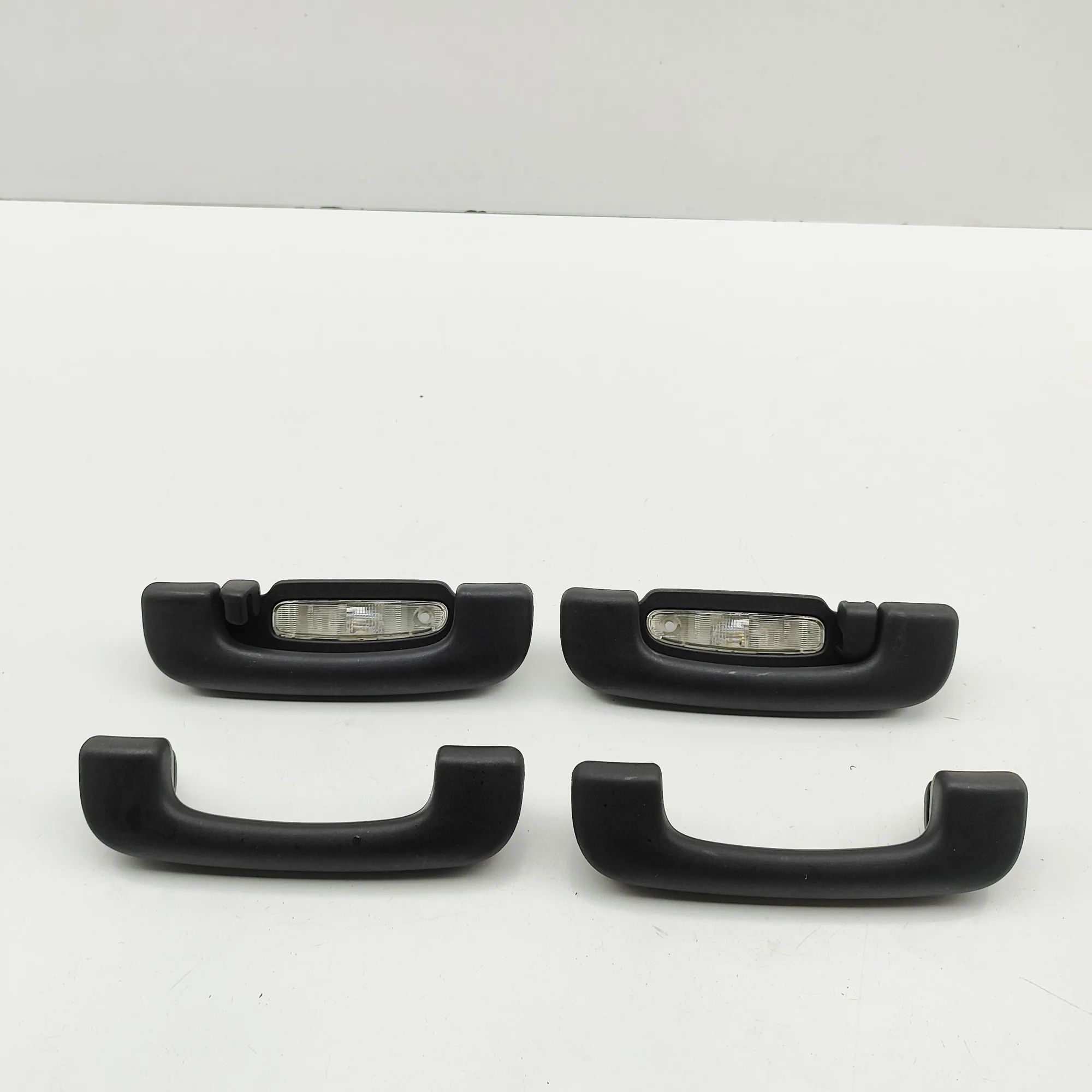 Jeep Grand Cherokee (WK) Interior roof handle set Interior roof handle set — JEEP GRAND CHEROKEE ...