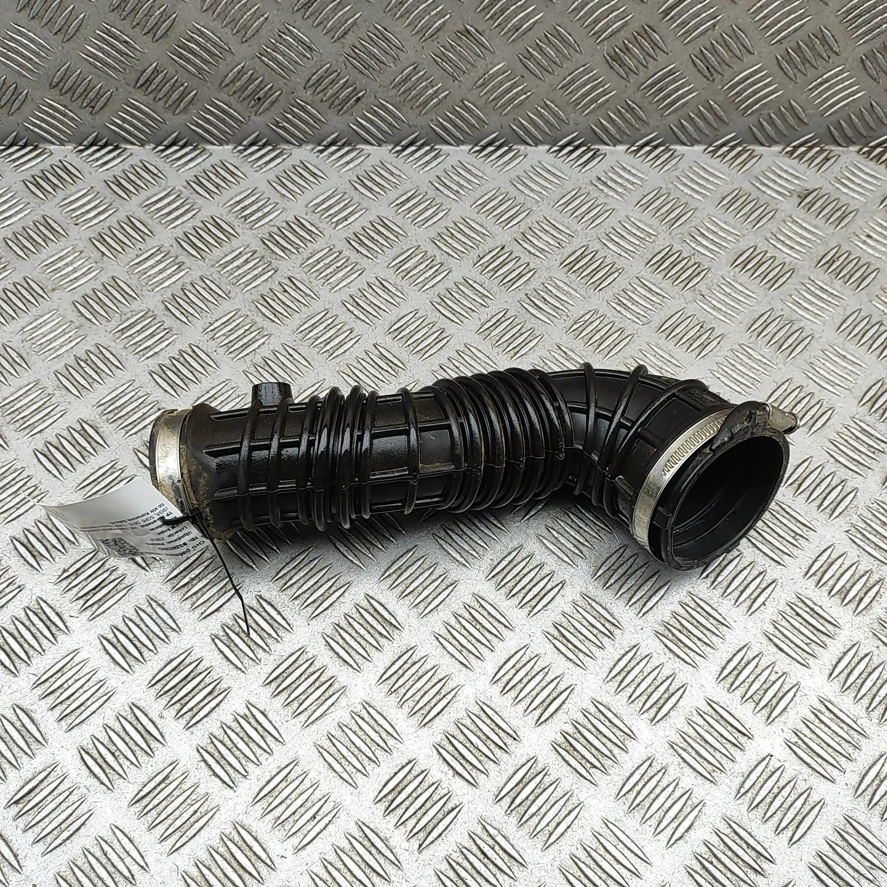 Volkswagen Transporter (T6, Caravelle, Multivan) Air Intake Tube Air Intake Tube — VW TRANSPORTER (VI T6 Van SGA...