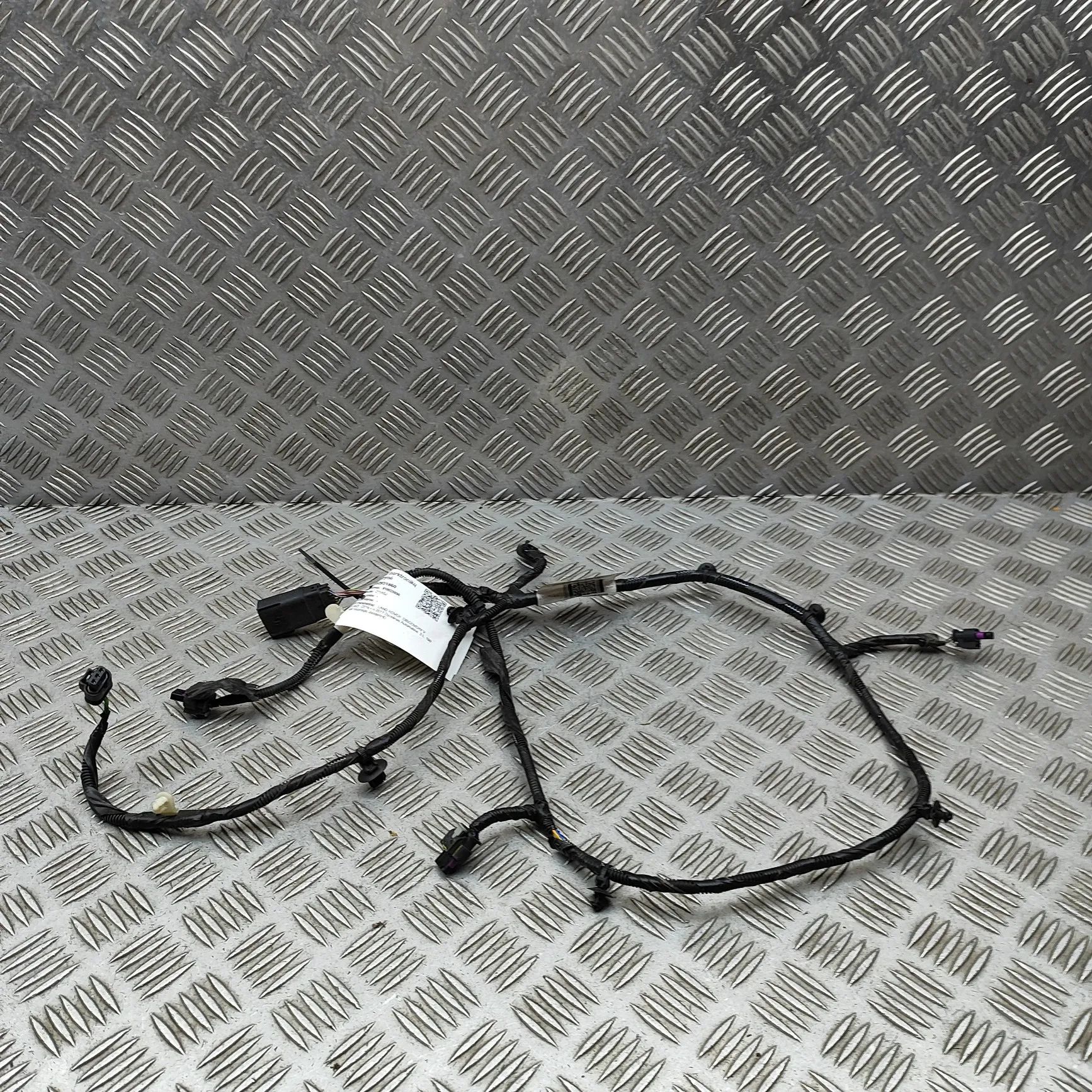 Land Rover Discovery Rear Parking Sensor Wiring Loom Rear Parking Sensor Wiring Loom — LAND ROVER DI...