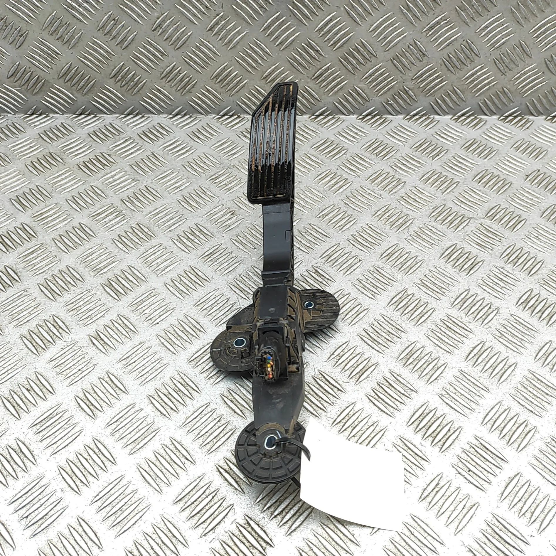 Isuzu  D-Max Throttle Pedal Throttle Pedal — ISUZU D-MAX (II TFR, TFS) (201...