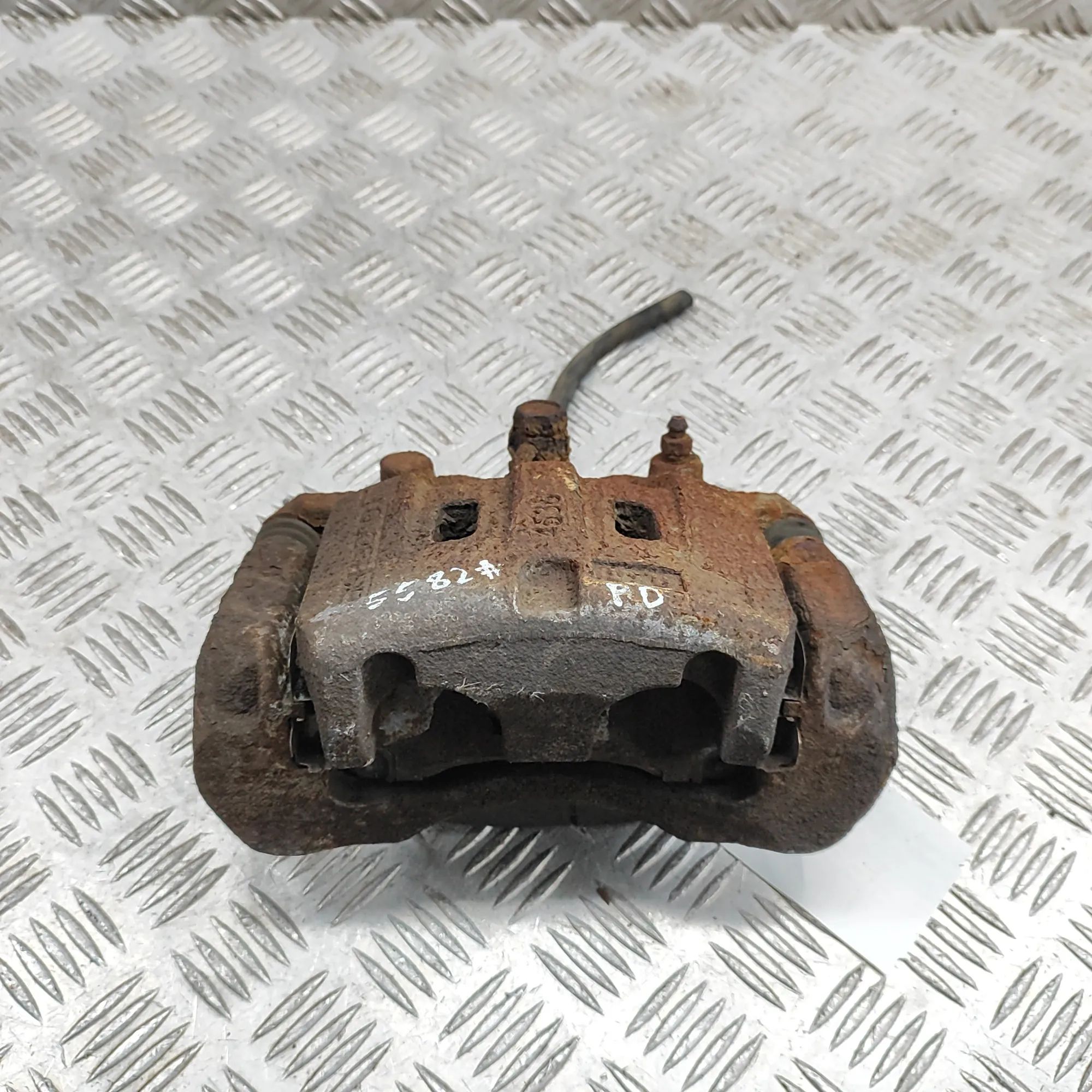 Isuzu D-Max Brake caliper — front right Brake caliper — front right — ISUZU D-MAX (I TF...