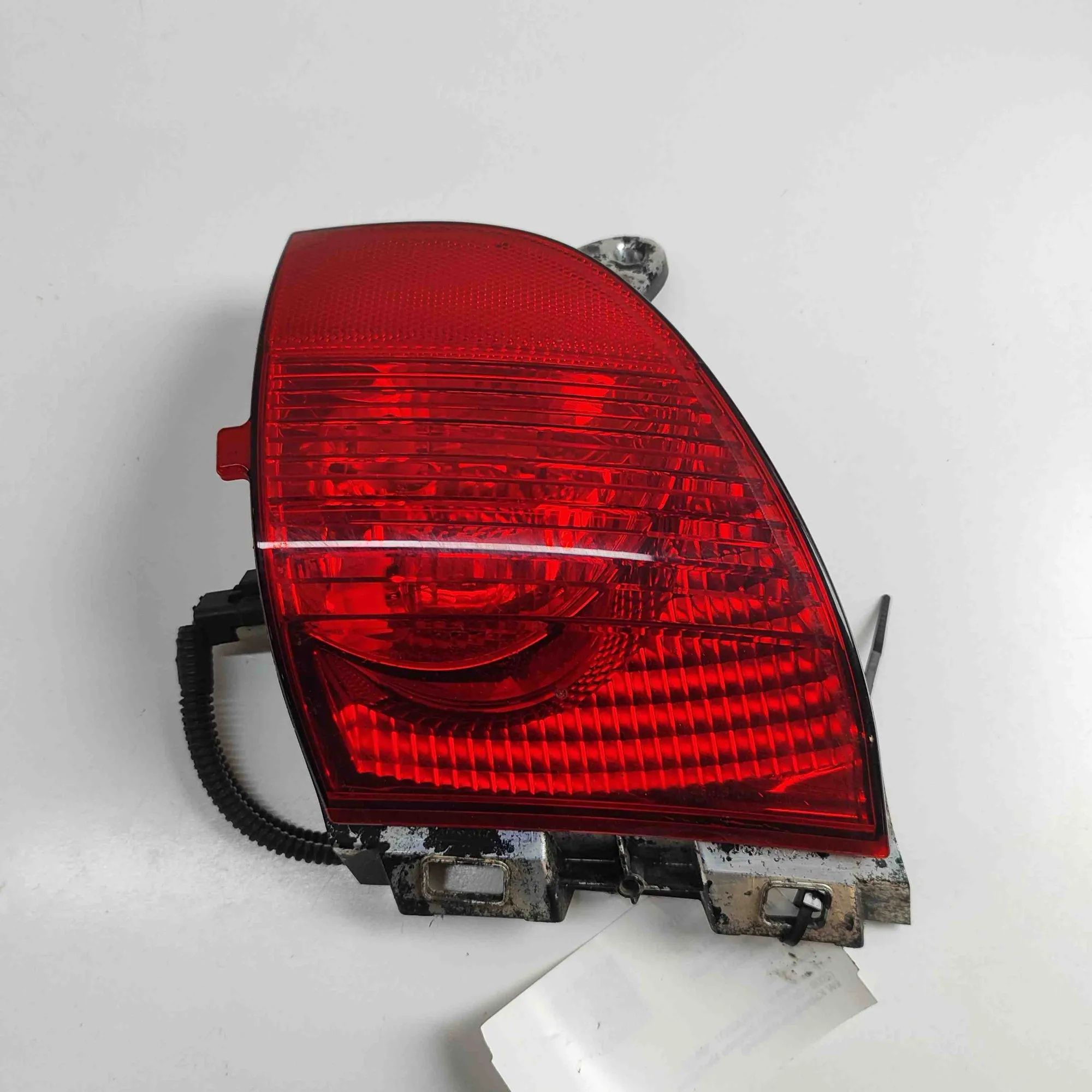 Peugeot 308 Rear Right Fog Light Rear Right Fog Light — PEUGEOT 308 (CC) (2009-2...