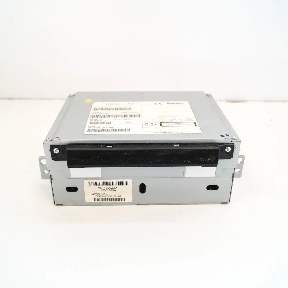 Volvo V60 Radio/CD head unit Radio/CD head unit — VOLVO V60 (2010-2018) — BF...