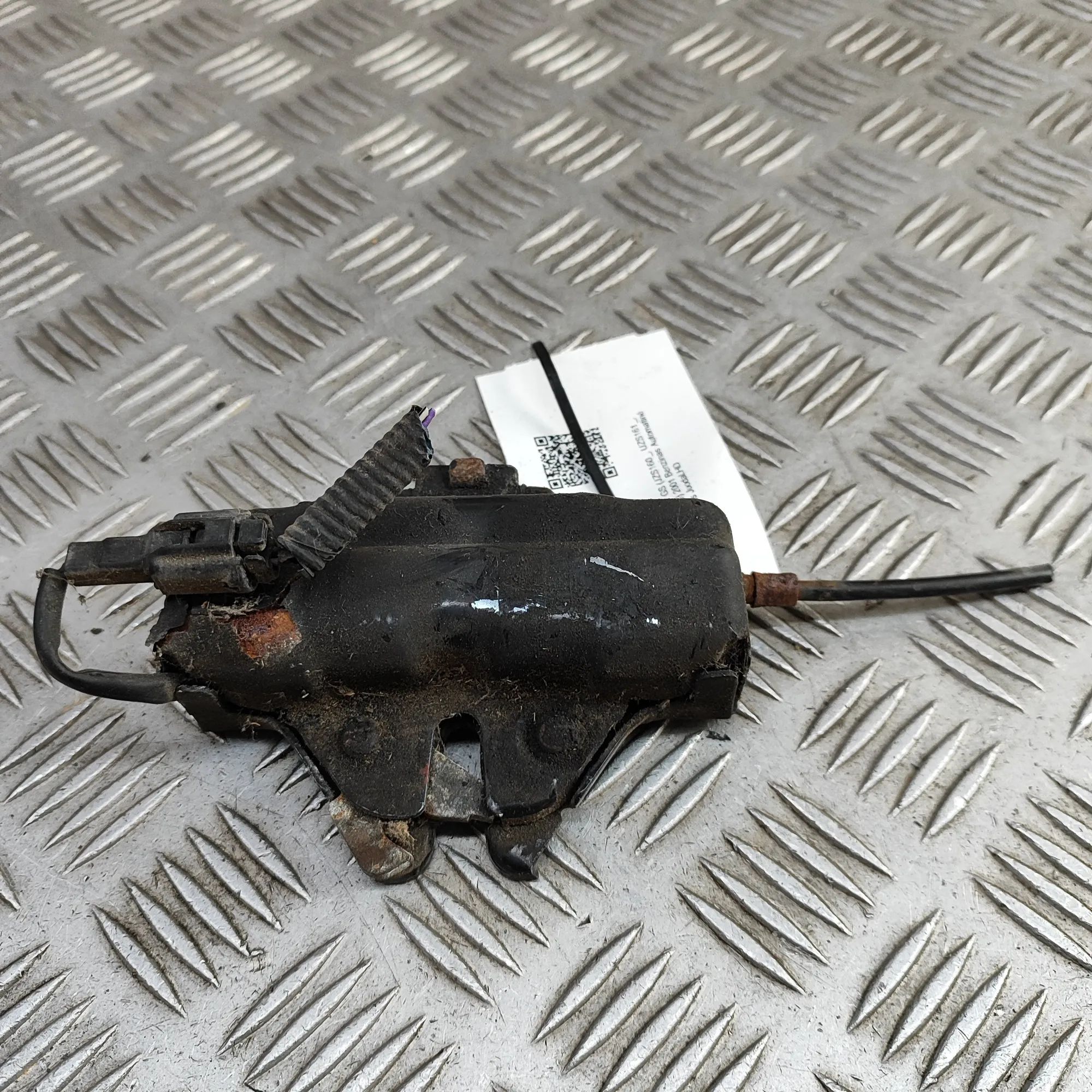 Lexus GS konepellin lukitus Bonnet lock — LEXUS GS (JZS160_, UZS161_, UZS16...