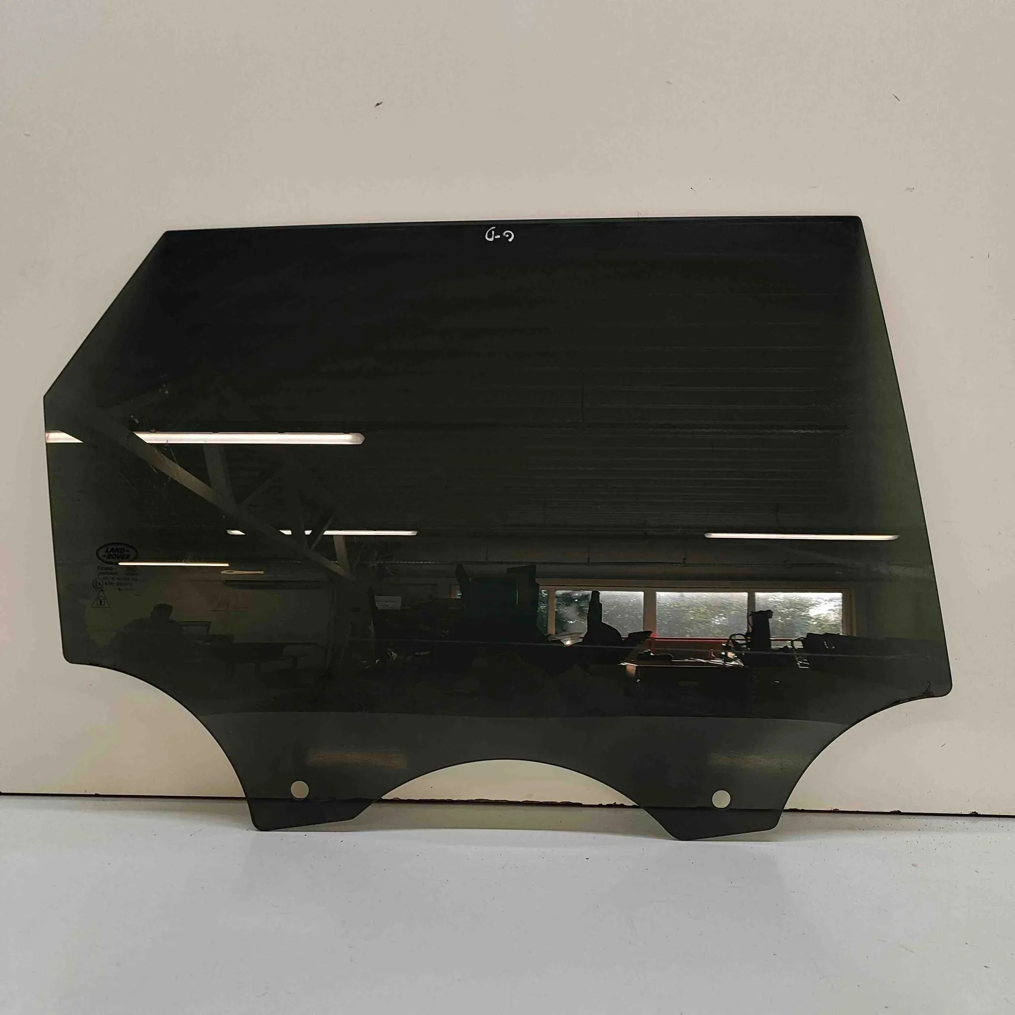 Land Rover Range Rover Velar Right rear door window Right rear door window — LAND ROVER RANGE ROVER...