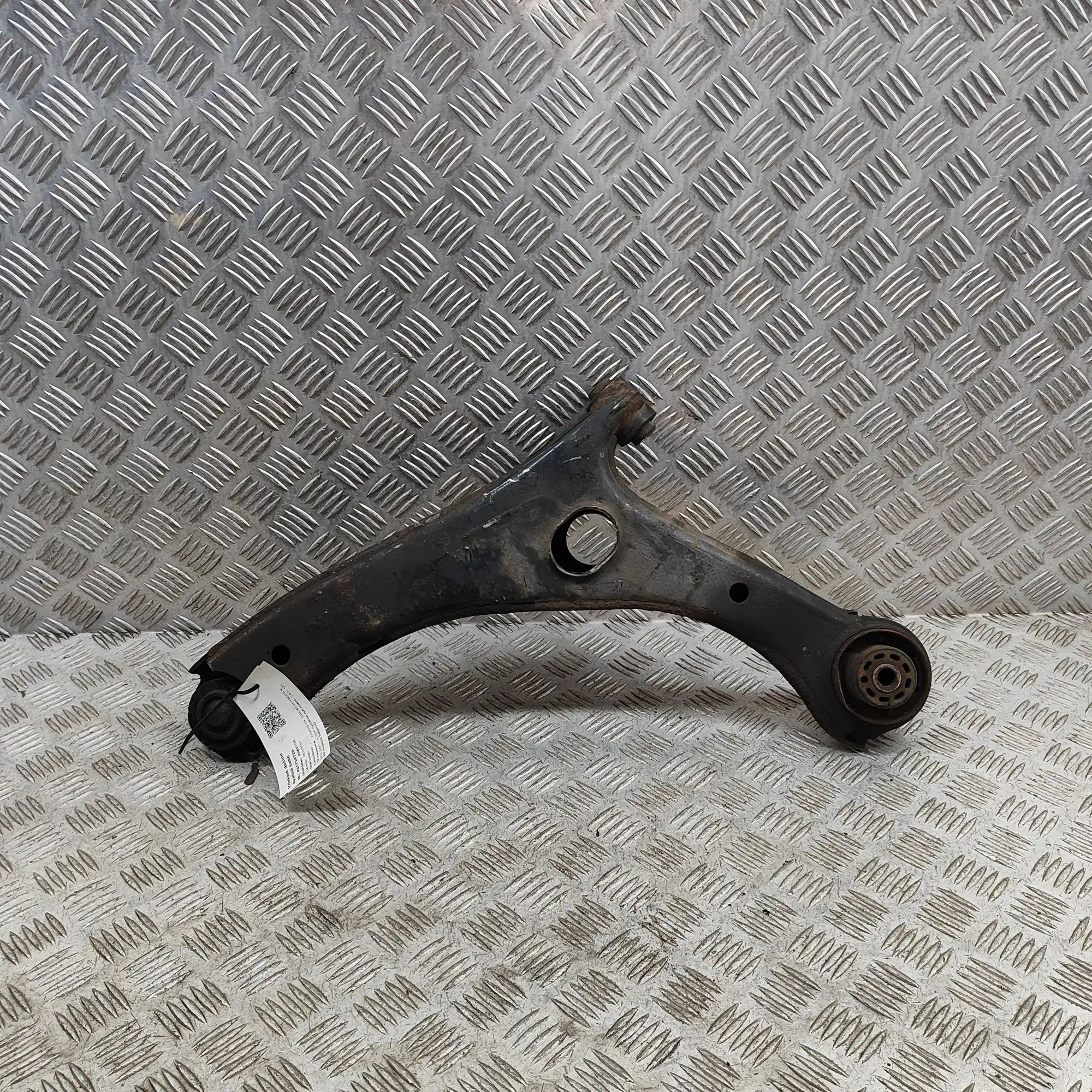 Chrysler Grand Voyager / Town & Country Front Right Lower Control Arm Front Right Lower Control Arm — CHRYSLER GRAND ...