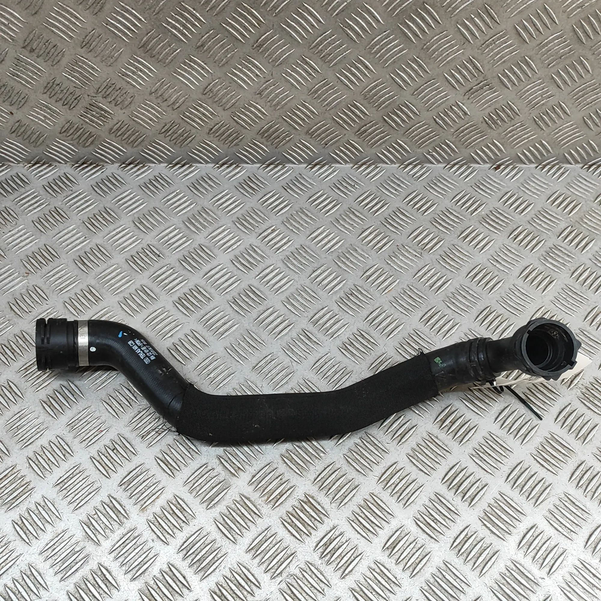 Audi Q5 (FY) Jäähdytysnesteletku Coolant hose — AUDI Q5 (FY) (2016-...) — 80A122...