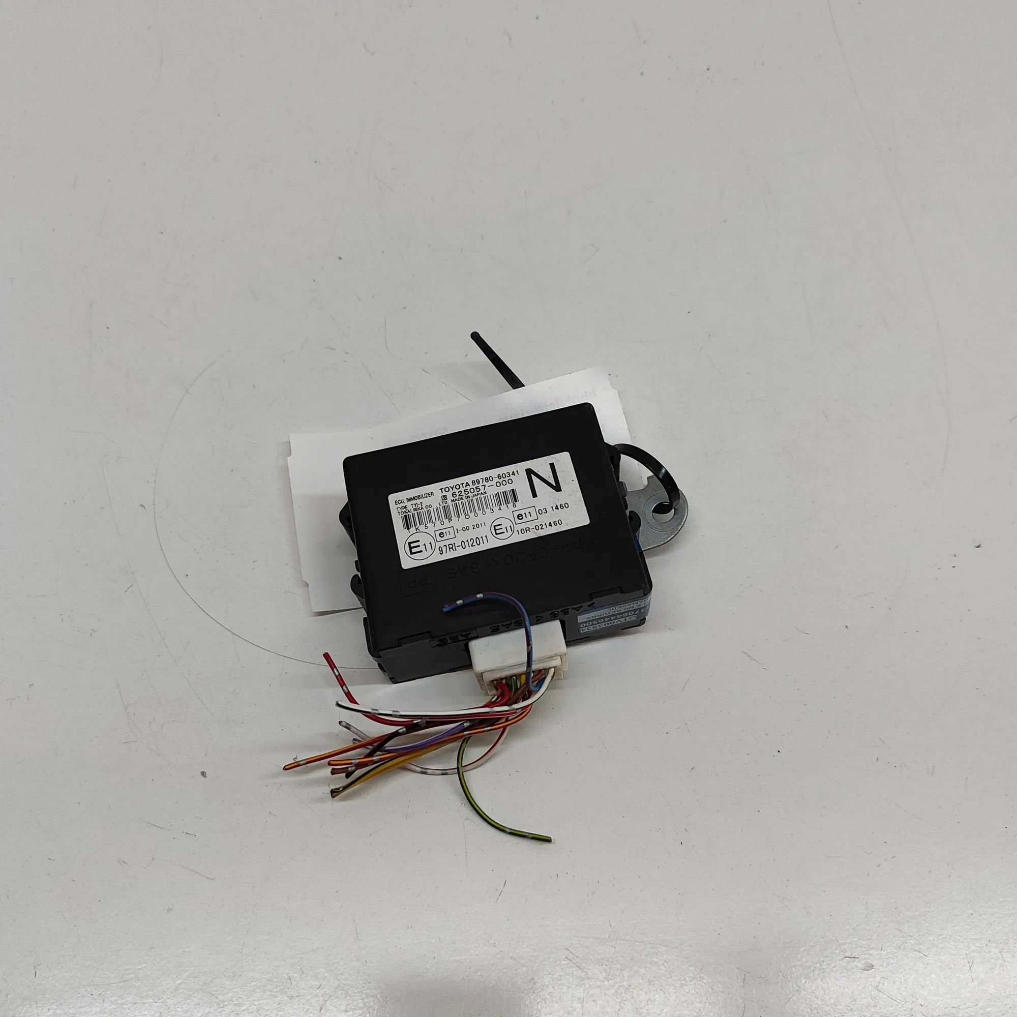 Toyota Land Cruiser 100 Immobiliser Control Module Immobiliser Control Module — TOYOTA LAND CRUISE...