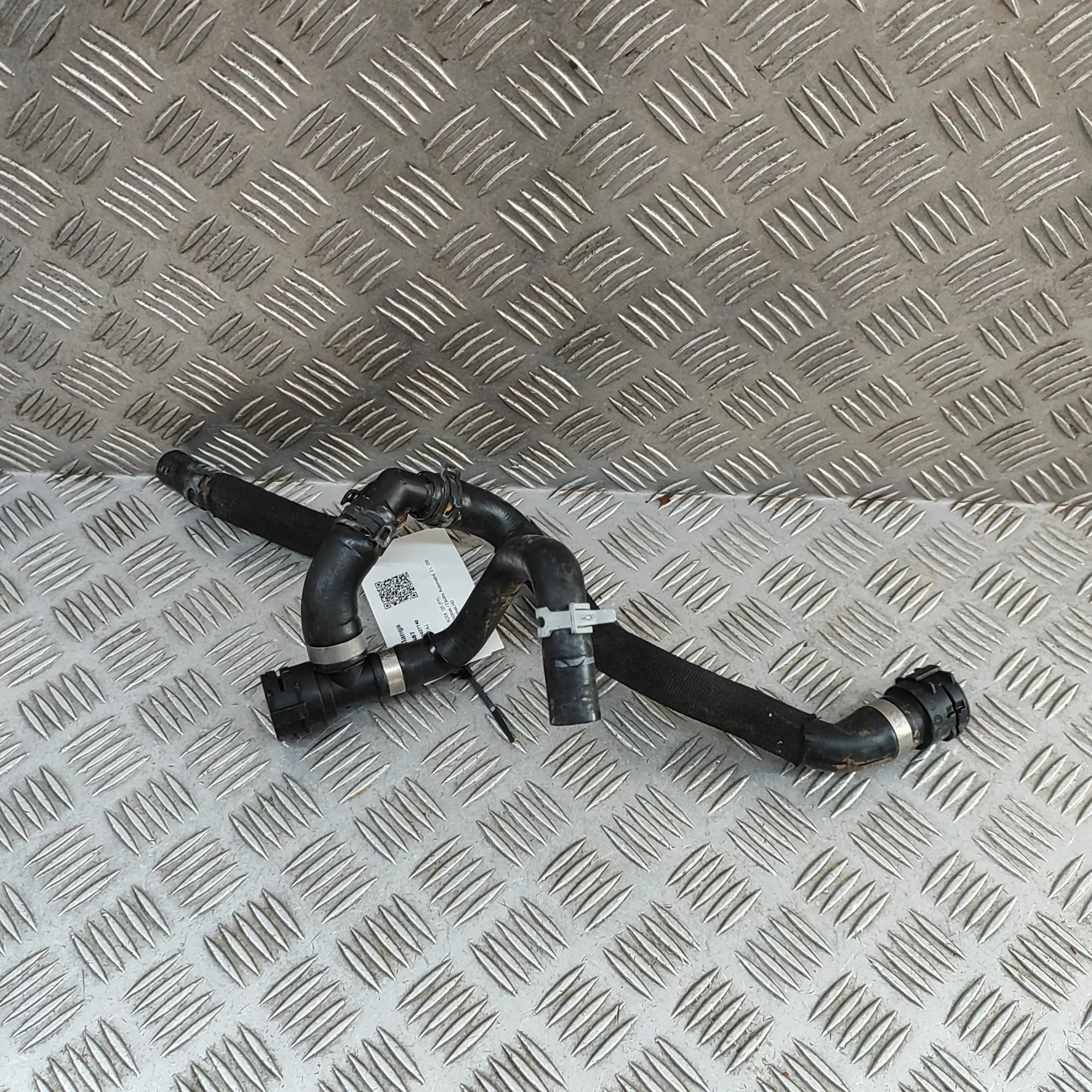 Audi Q5 (FY) Jäähdytysnesteletku Coolant hose — AUDI Q5 (FY) (2016-...) — 80A122...
