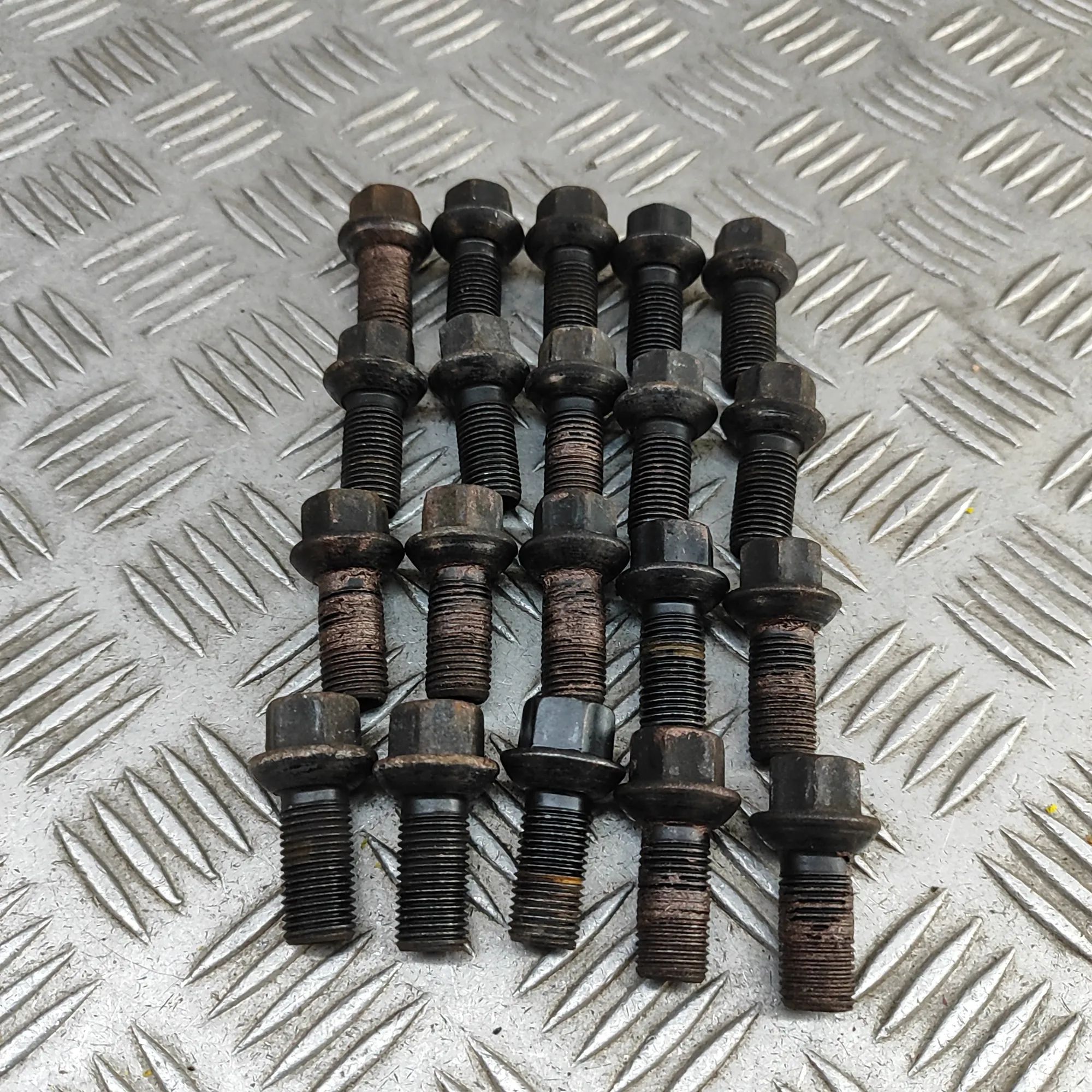 Infiniti Q30 Wheel Screws Kit Wheel Screws Kit — INFINITI Q30 (2015-...) — N5...