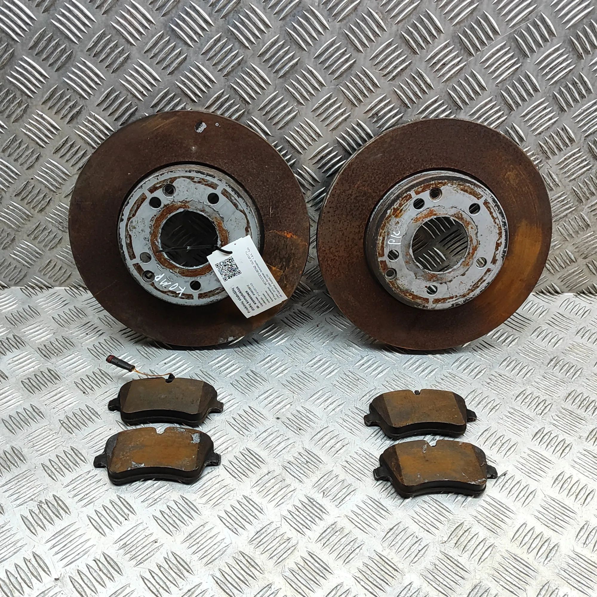 Mercedes-Benz SLK (R171) Front Brake Disc Kit Front Brake Disc Kit — MERCEDES BENZ SLK (R171)...