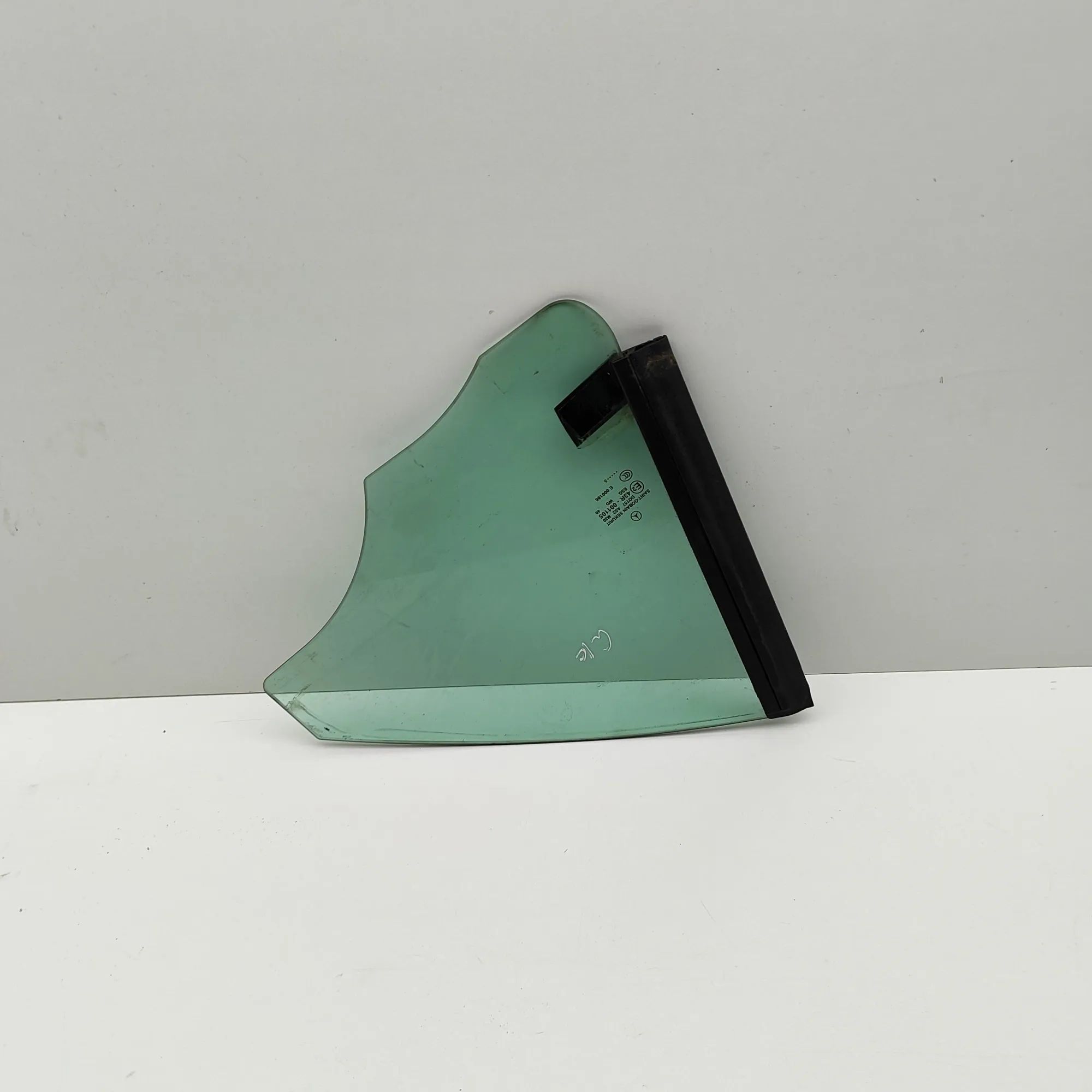 Mercedes-Benz SLK (R171) Rear Left Quarter Window Rear Left Quarter Window — MERCEDES BENZ SLK (R...