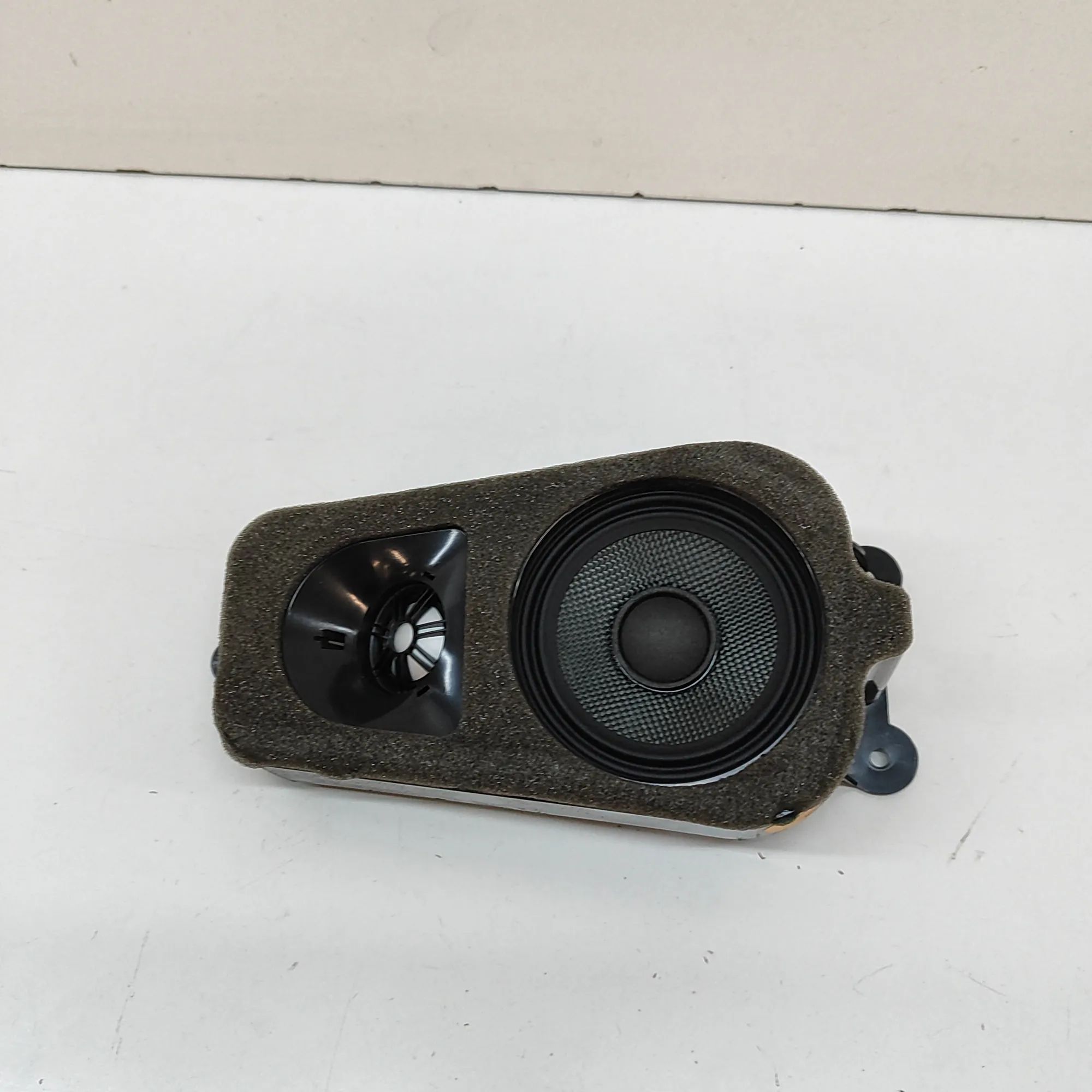 BMW X5 (F15) Dashboard Speaker Dashboard Speaker — BMW X5 (F15, F85) (2012-201...