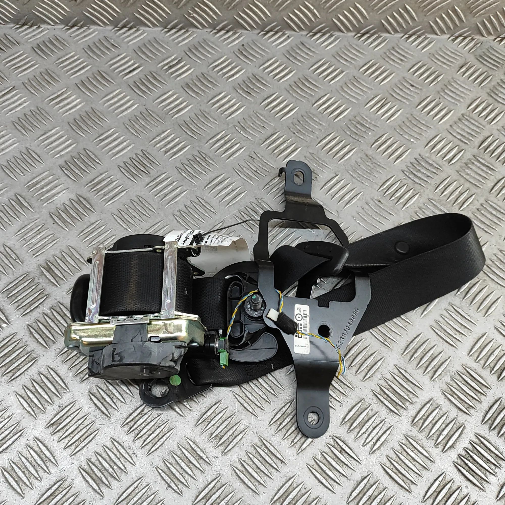 BMW X5 (F15) Rear Right Seatbelt Rear Right Seatbelt — BMW X5 (F15, F85) (2012-2...