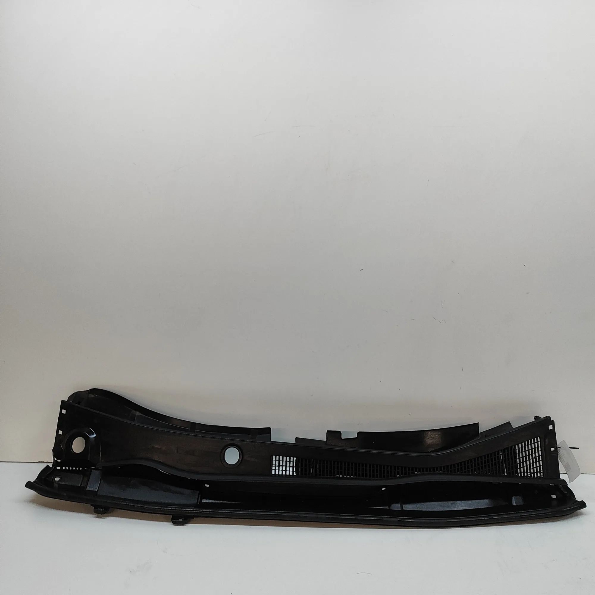 Lexus NX Front Wiper Cowl Trim Front Wiper Cowl Trim — LEXUS NX (_Z1_) (2014-....