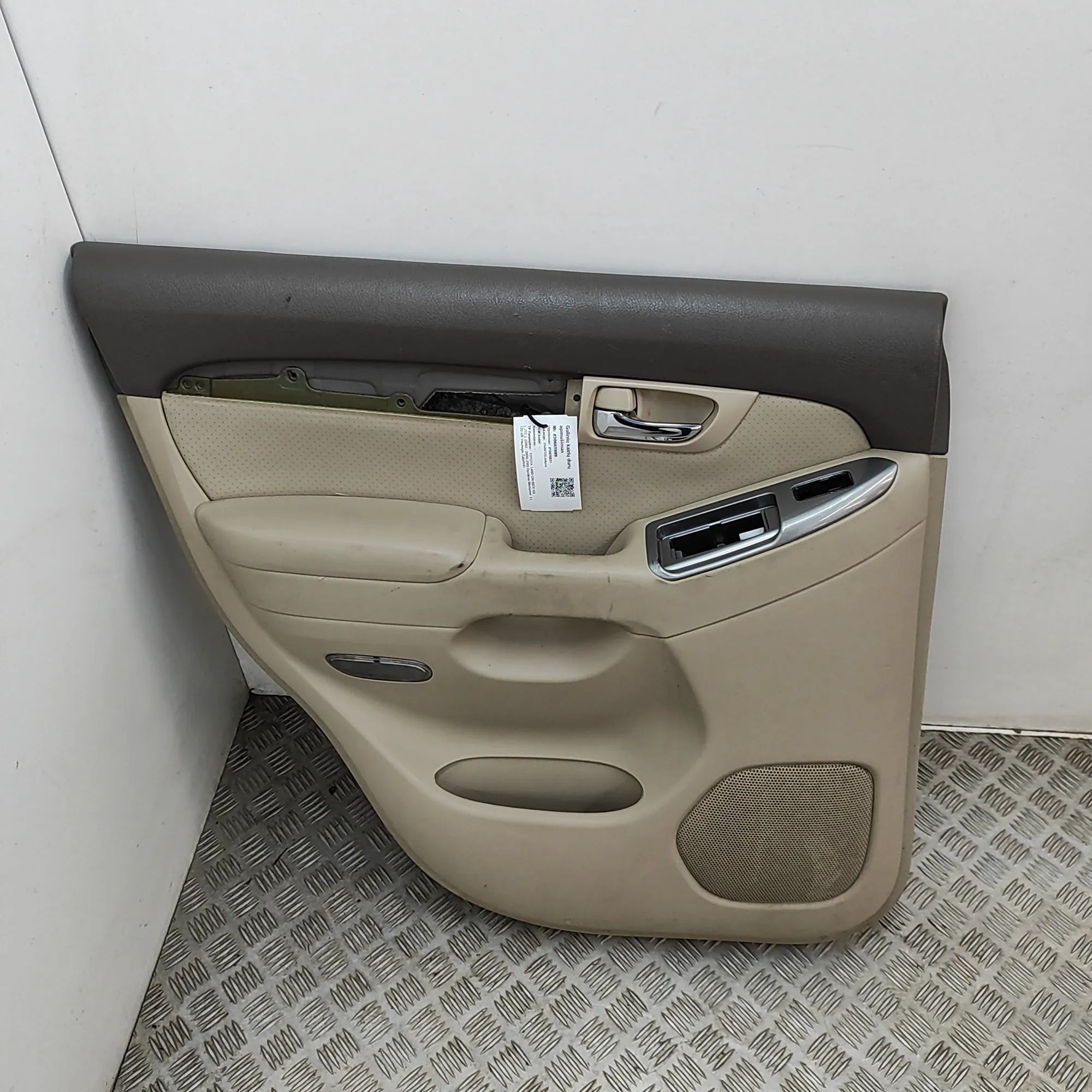 Toyota Land Cruiser 100 Rear Left Door Panel Rear Left Door Panel — TOYOTA LAND CRUISER (120...